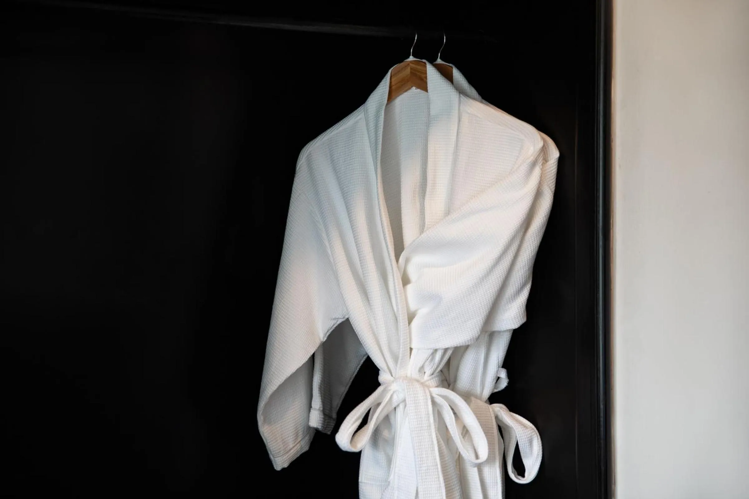 wardrobe in Doris Cruise by HAG