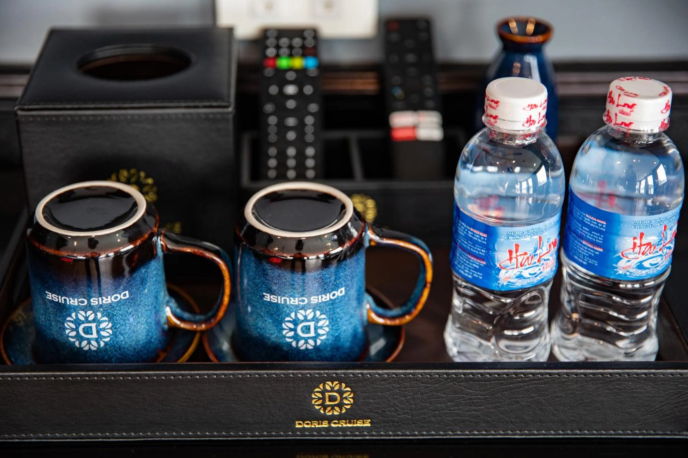 Drinks in Doris Cruise by HAG