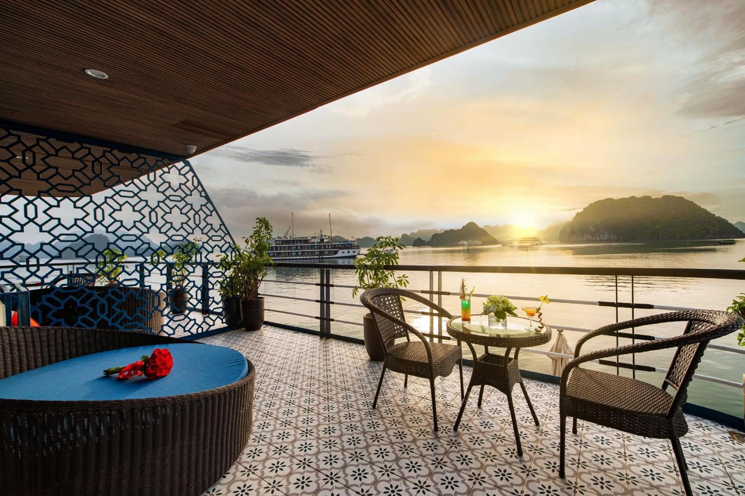 Natural landscape in Doris Cruise by HAG