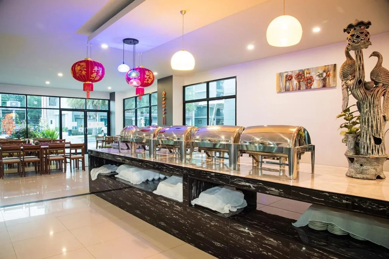 Restaurant/places to eat in Aurora Suvarnabhumi