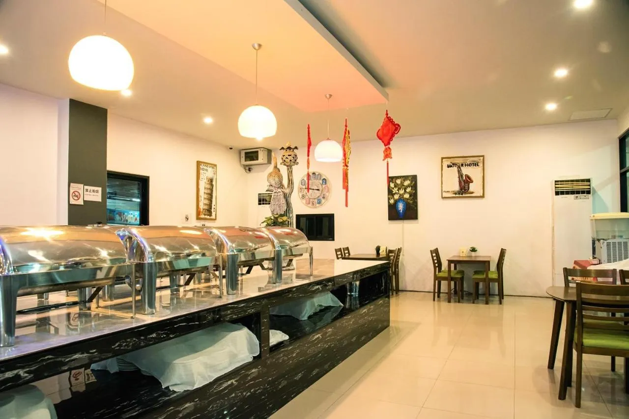 Restaurant/places to eat in Aurora Suvarnabhumi