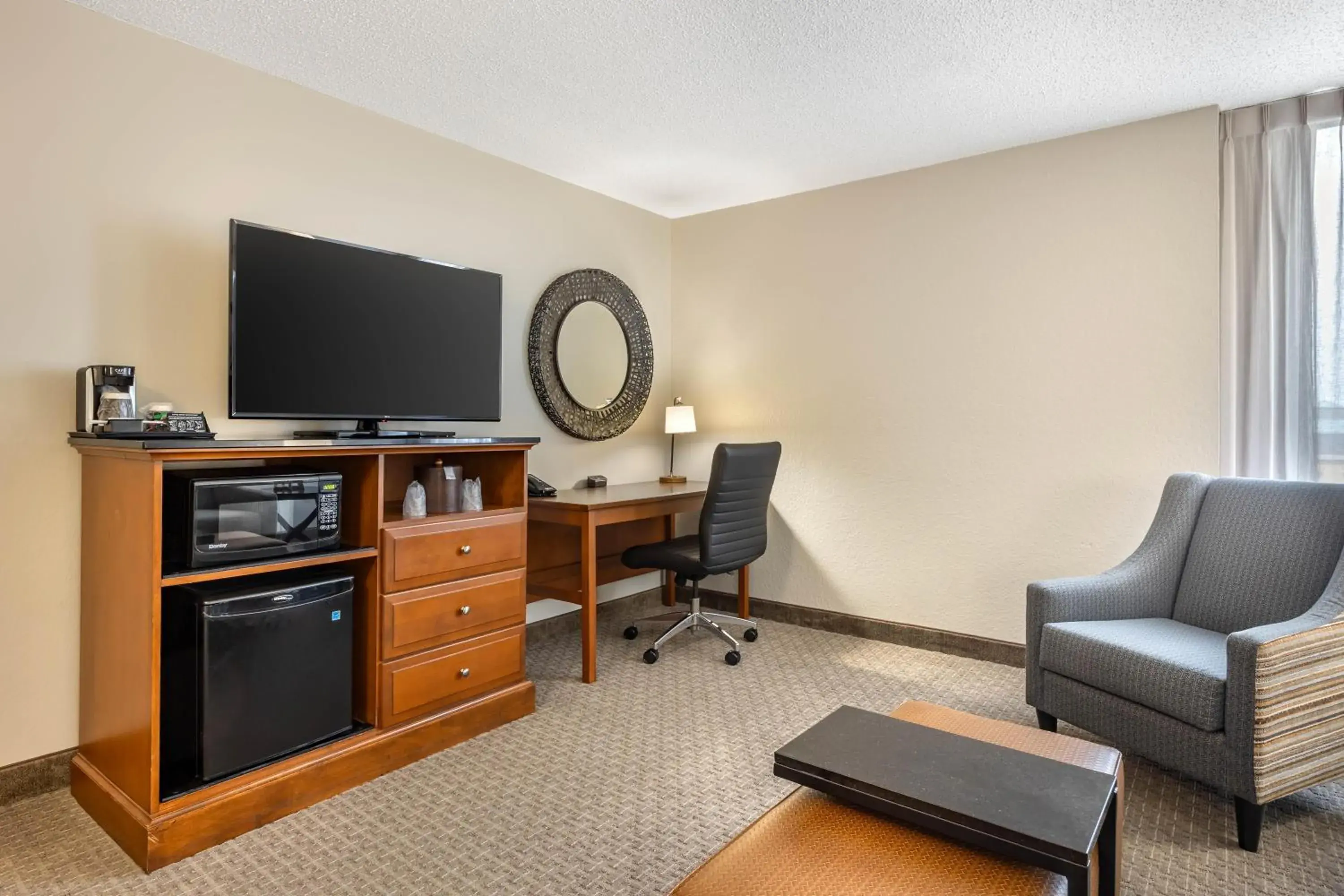 King Suite with Sofa Bed in Drury Inn & Suites Springfield MO King Suite with Sofa Bed in Drury Inn & Suites Springfield MO