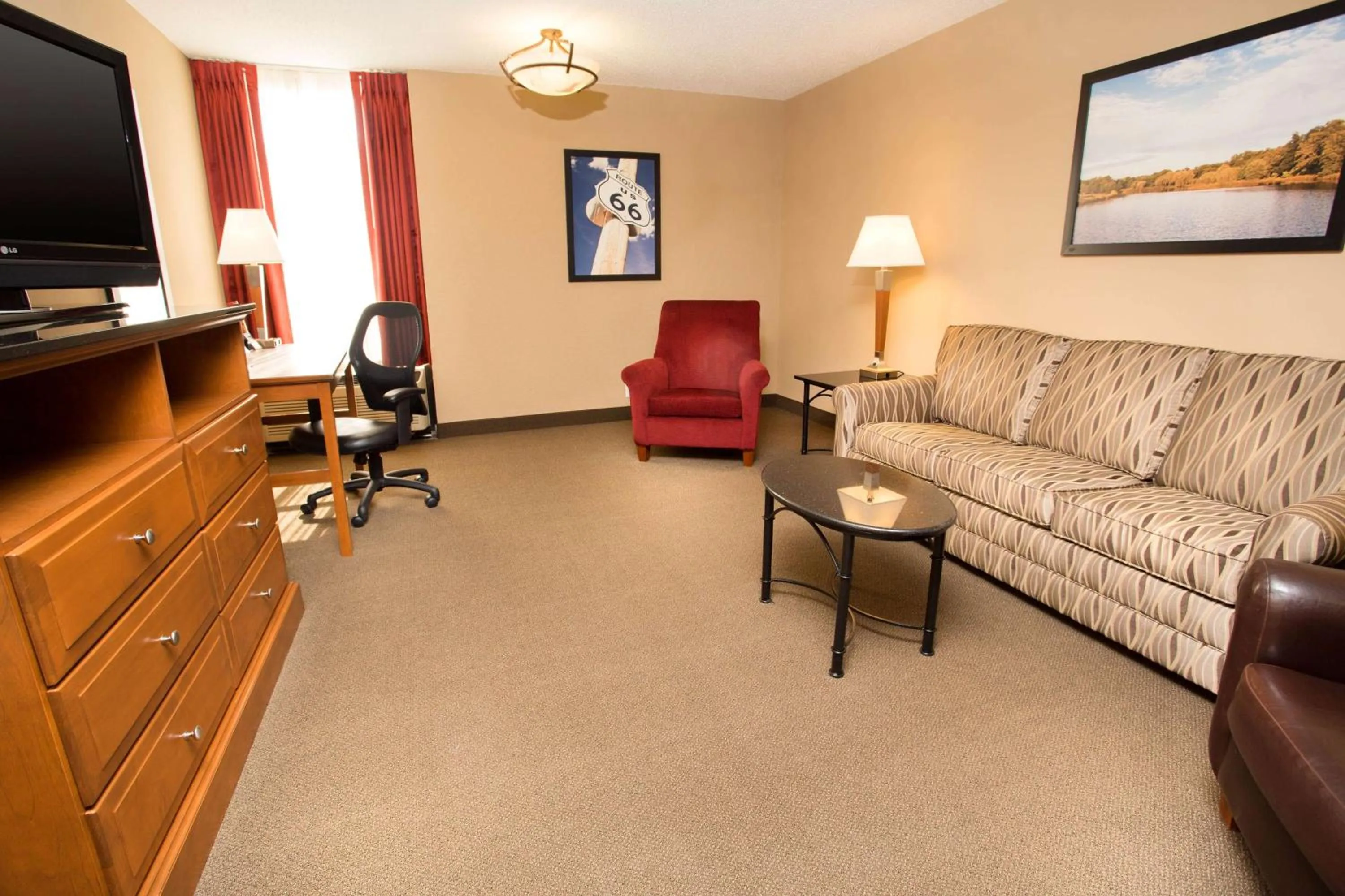 Spacious King Suite – High Floor in Drury Inn & Suites Springfield MO