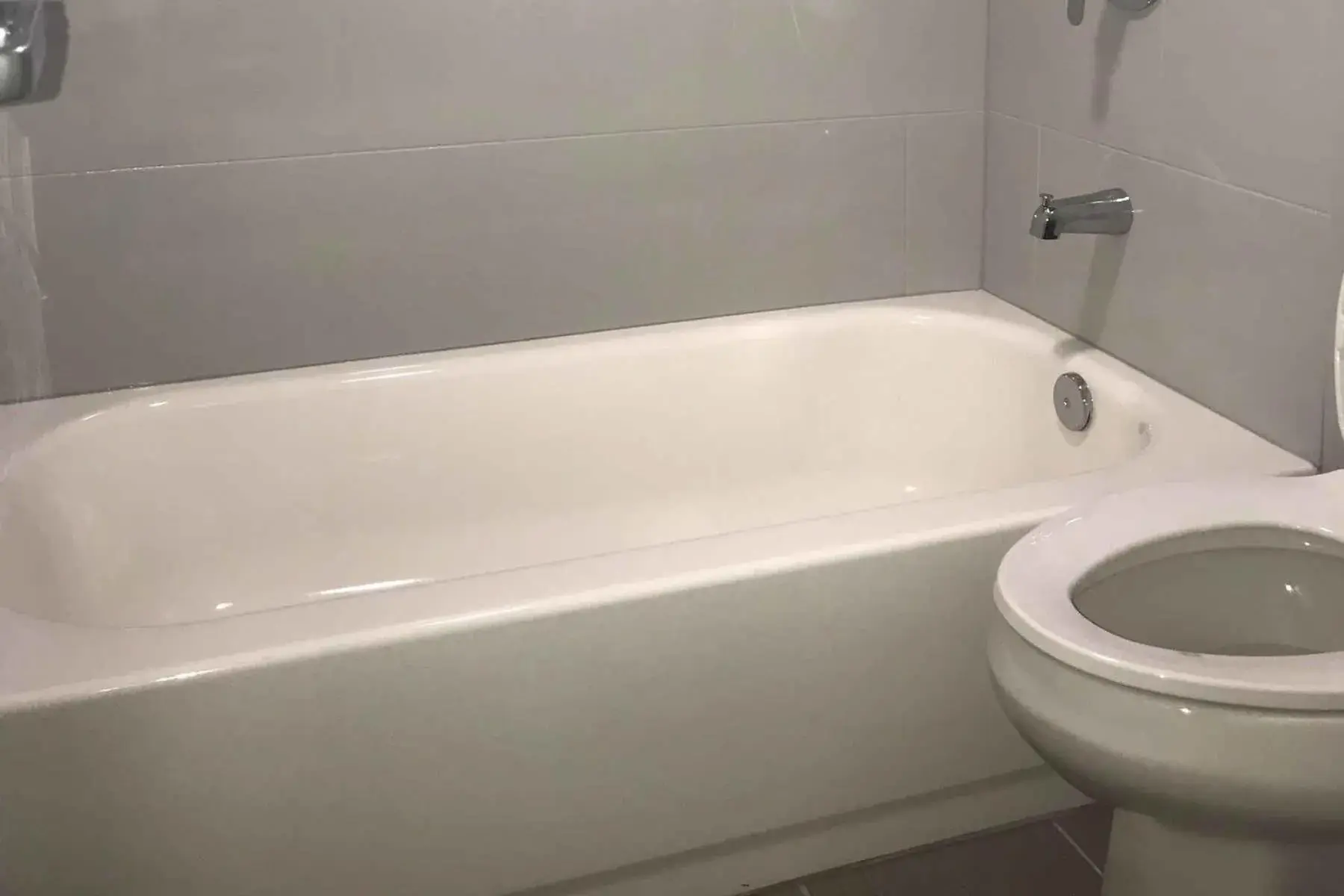 Queen Room - Highway View - Non-Smoking in Wingate by Wyndham Louisville Airport Expo Center Queen Room - Highway View - Non-Smoking in Wingate by Wyndham Louisville Airport Expo Center