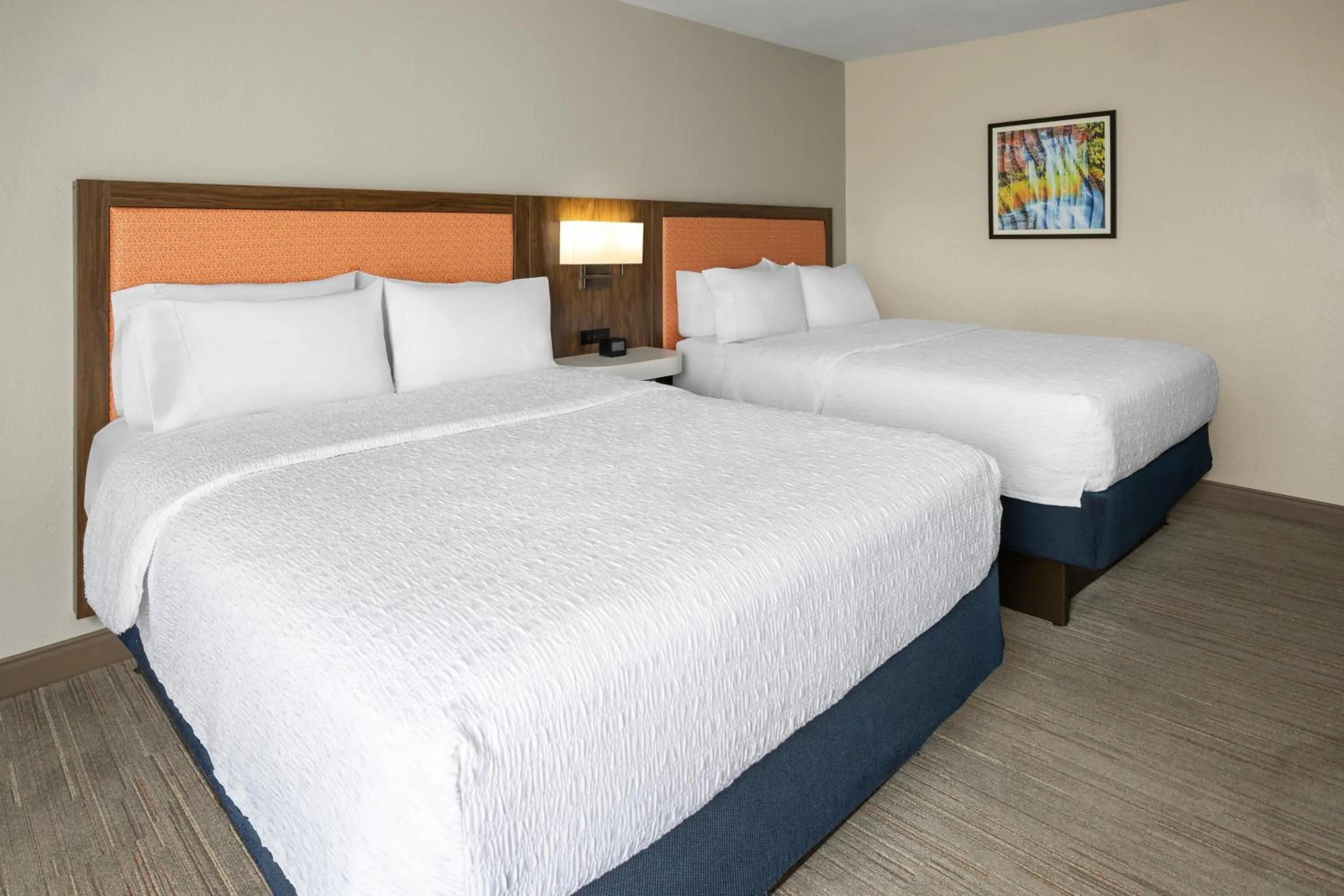 Bed in Hampton Inn Somerset