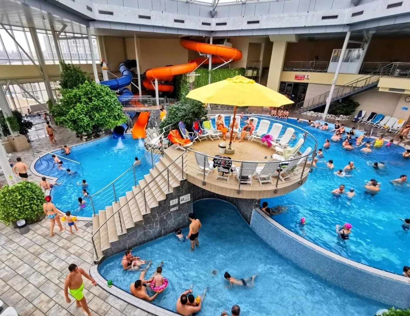 Swimming pool in Brasov Altipiani Apartments
