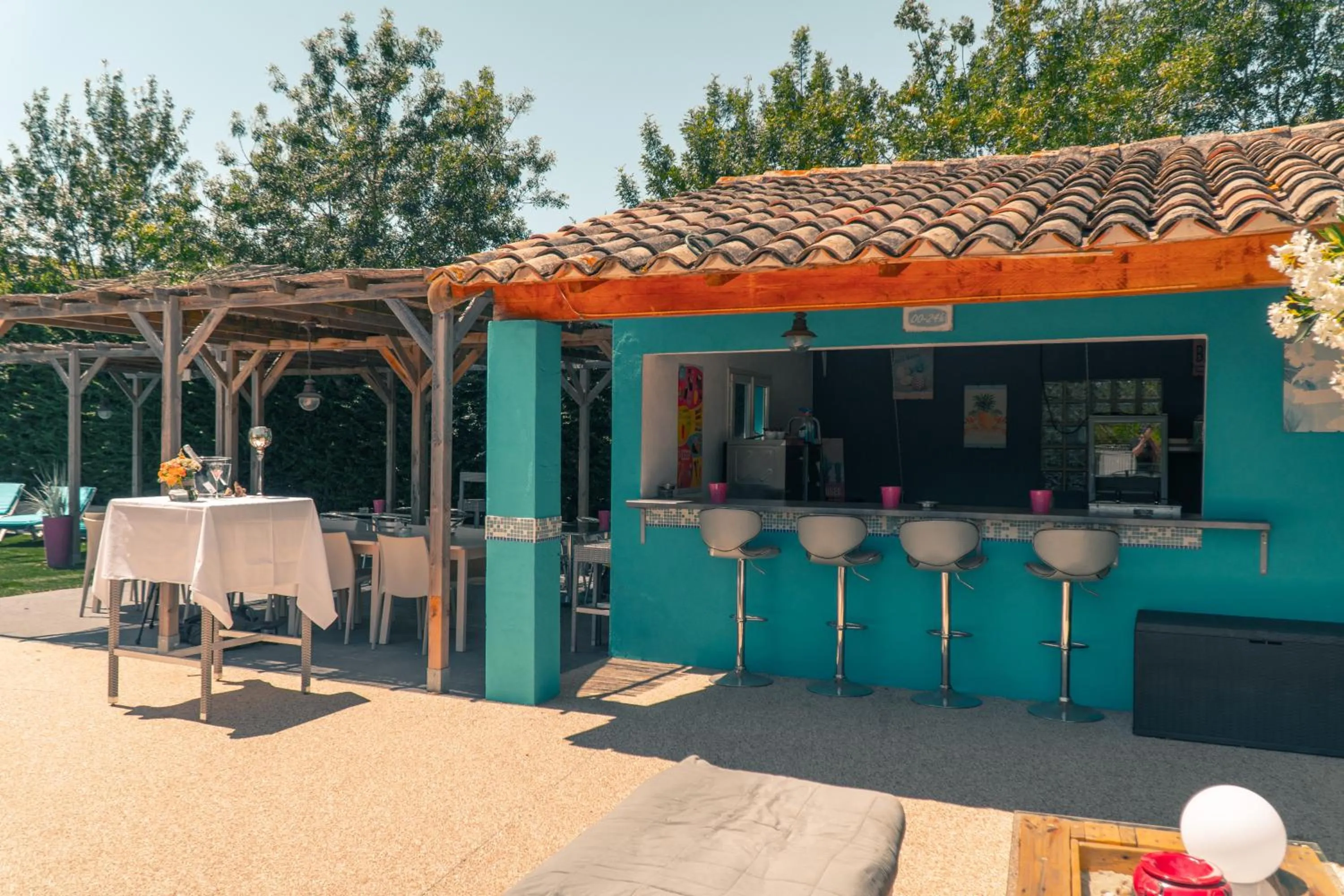 Le President-Gare Nimes Pont Du Gard