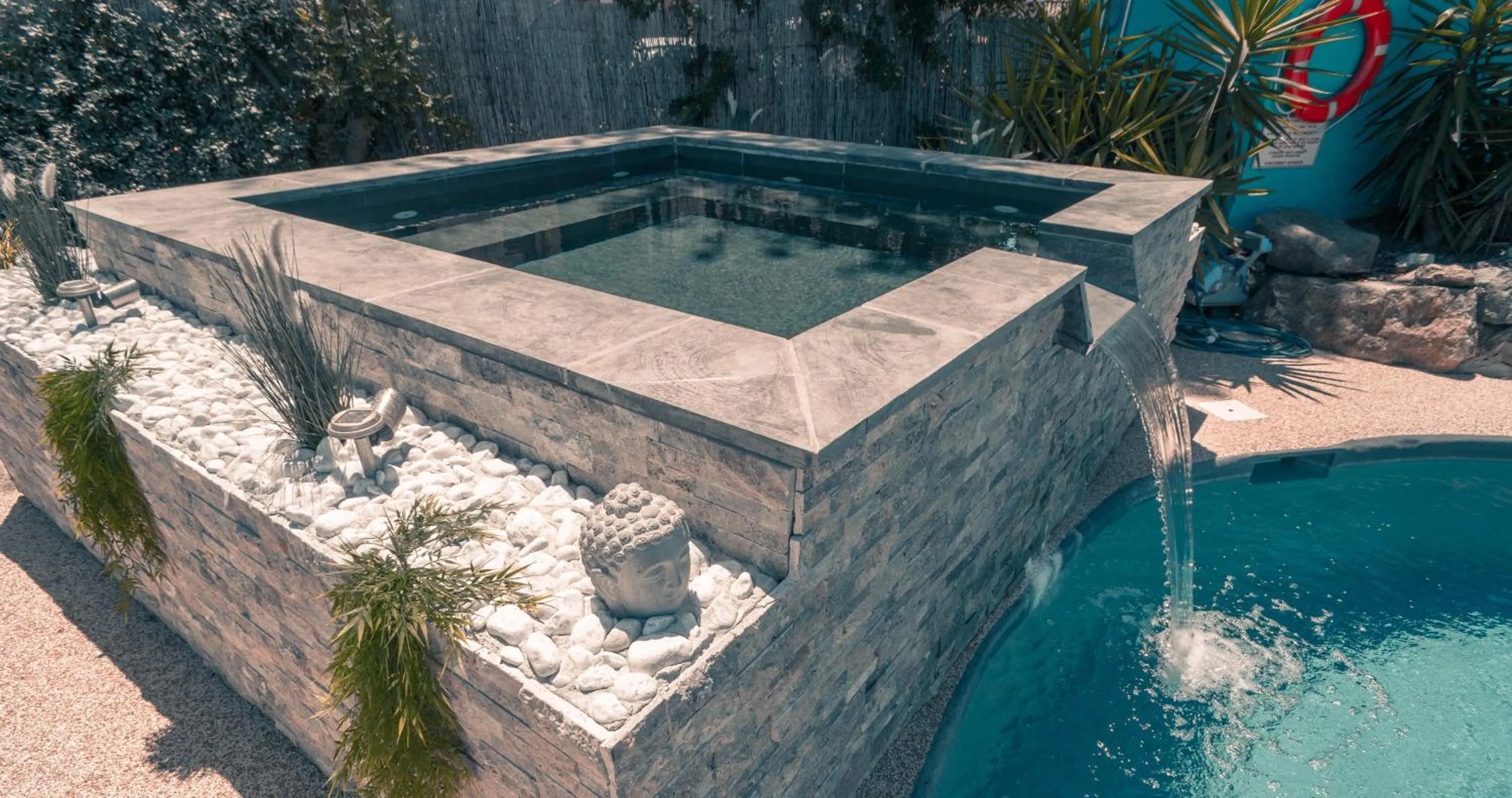 Swimming pool in Le President-Gare Nimes Pont Du Gard