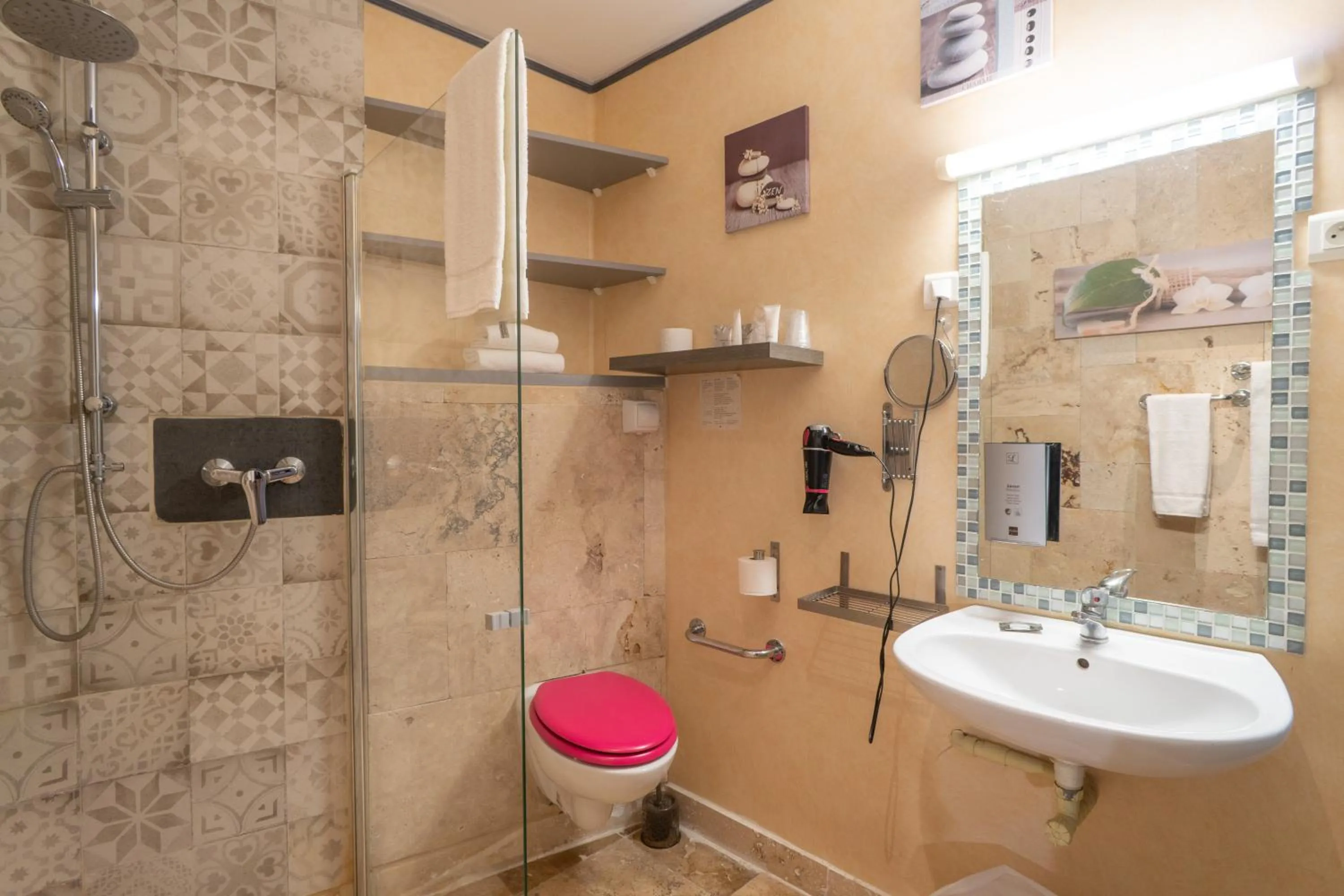 Le President-Gare Nimes Pont Du Gard