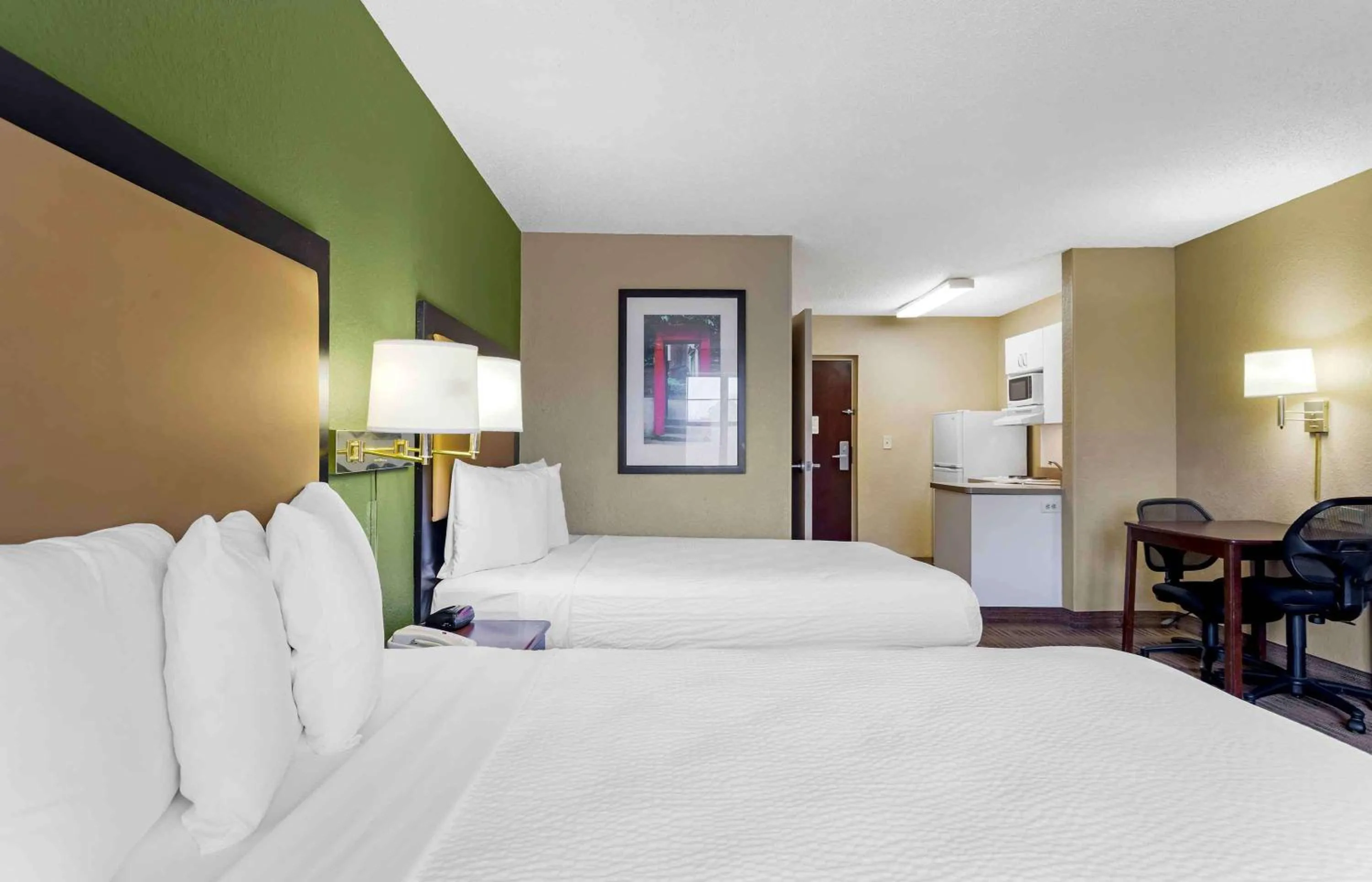 Bedroom, Bed in Extended Stay America Suites - Houston - Galleria - Westheimer