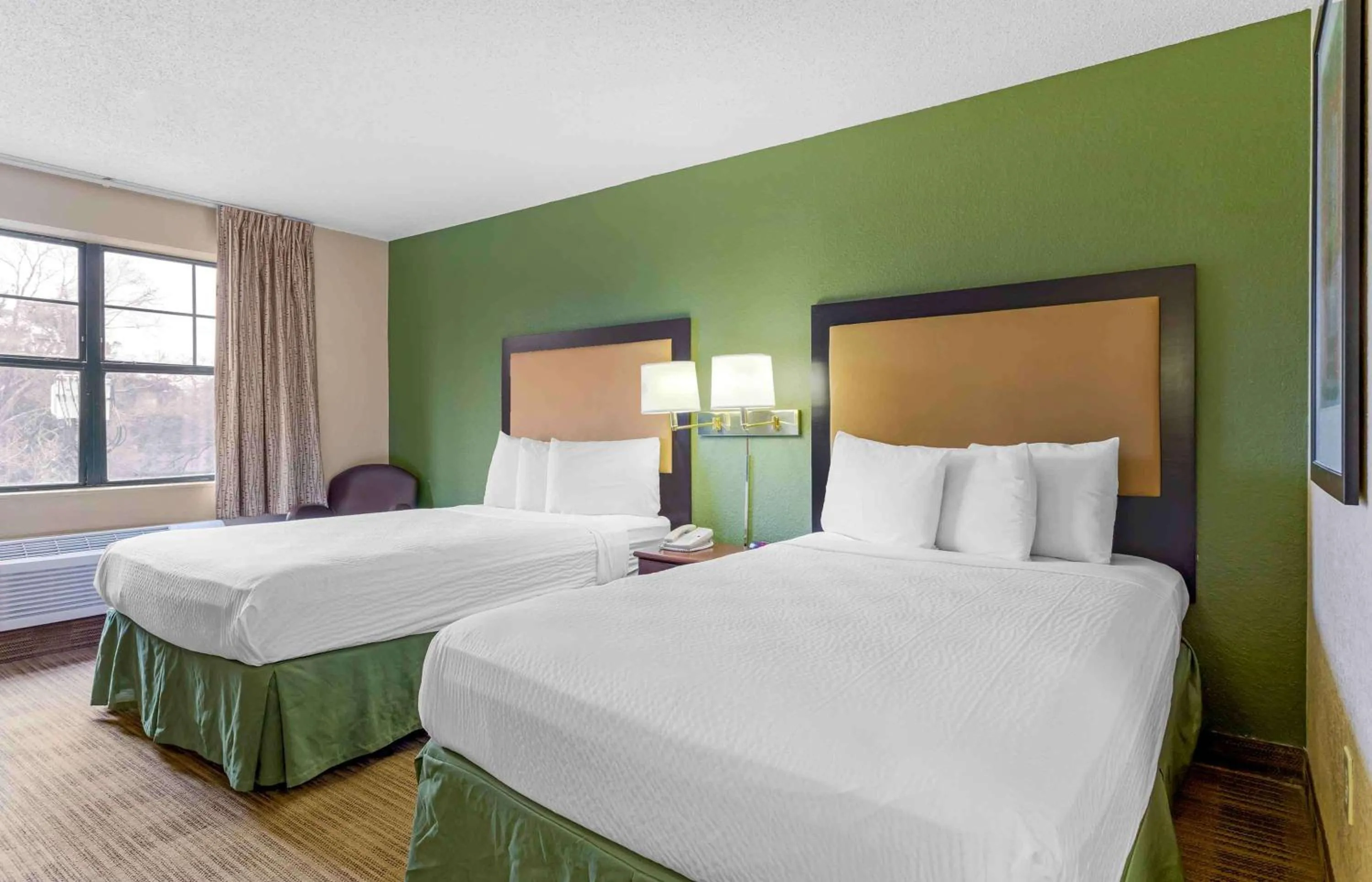 Bedroom, Bed in Extended Stay America Suites - Houston - Galleria - Westheimer