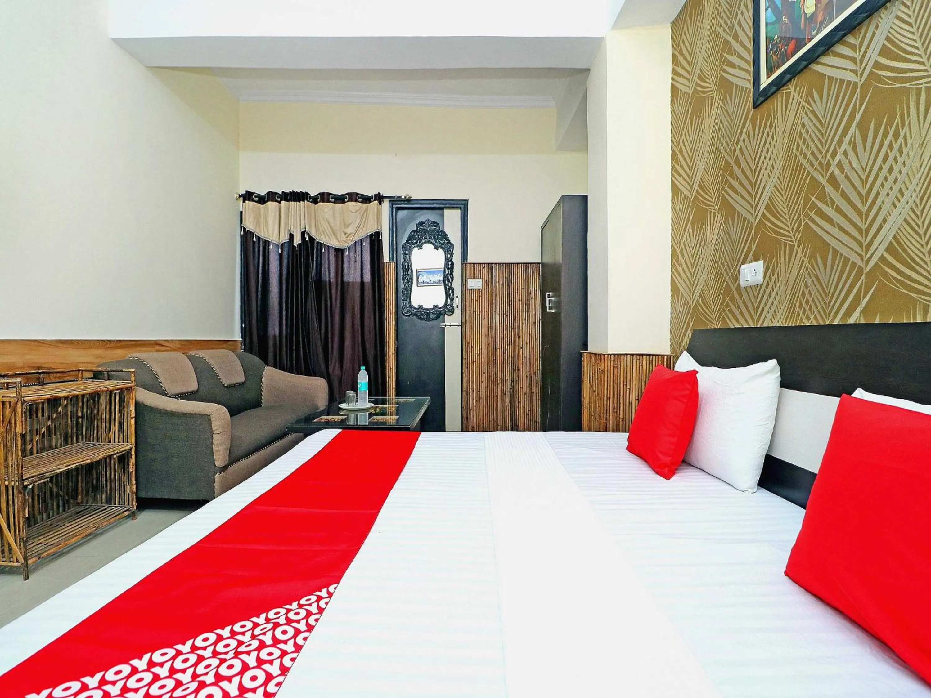 Bedroom, Bed in Hotel O Welcome Lounge