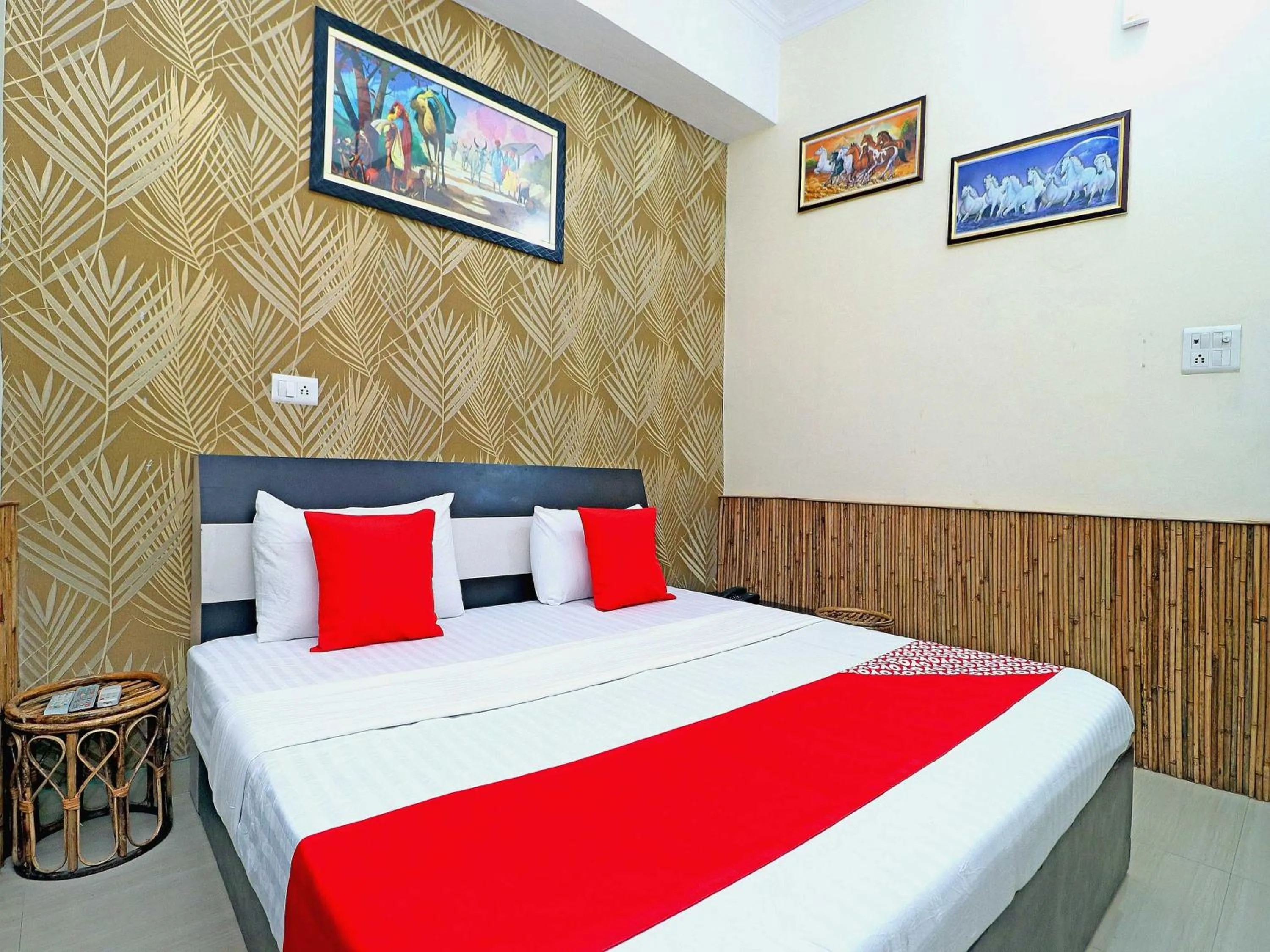 Bedroom, Bed in Hotel O Welcome Lounge