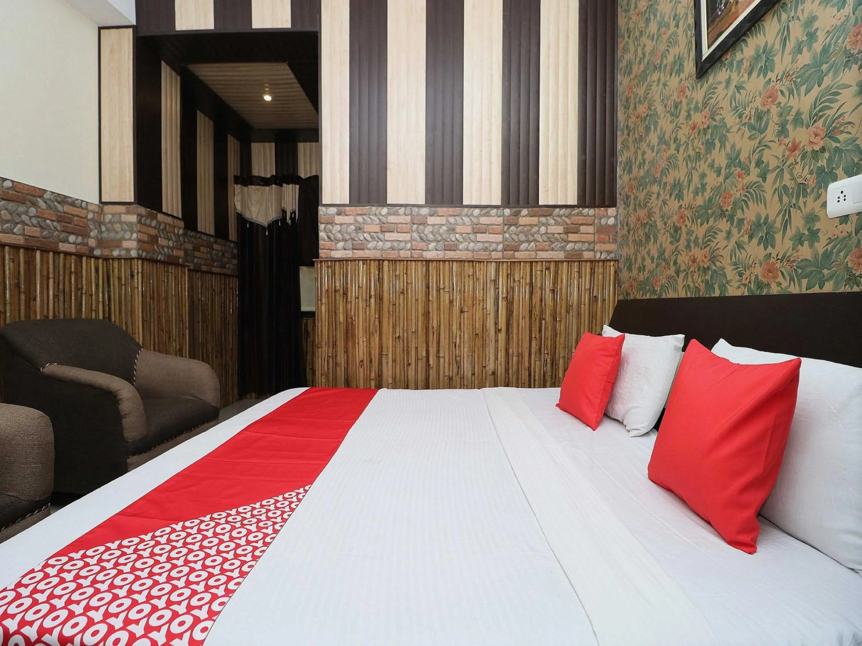 Bedroom, Bed in Hotel O Welcome Lounge