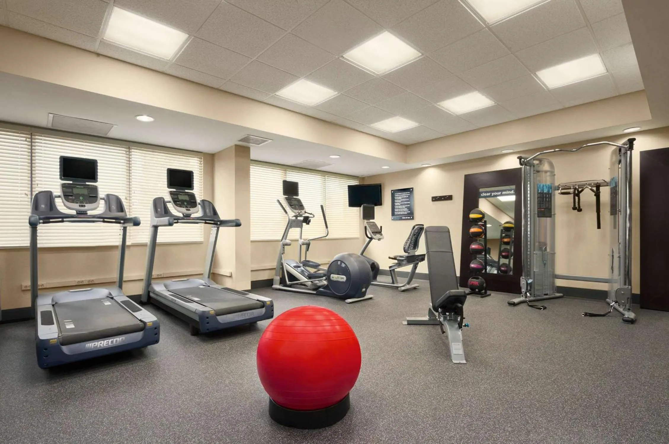 Fitness centre/facilities in Hampton Inn Lexington Park