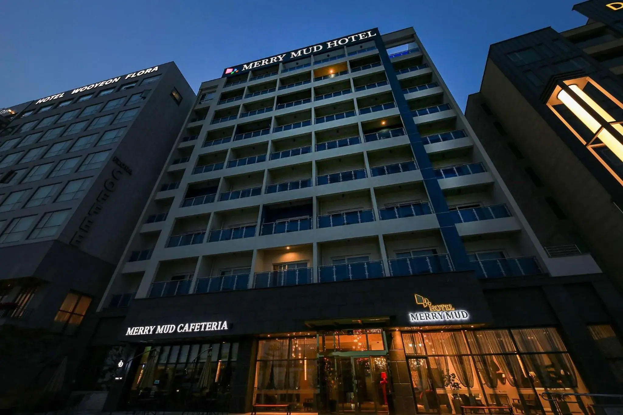 Property building in Merrymud Hotel Property building in Merrymud Hotel