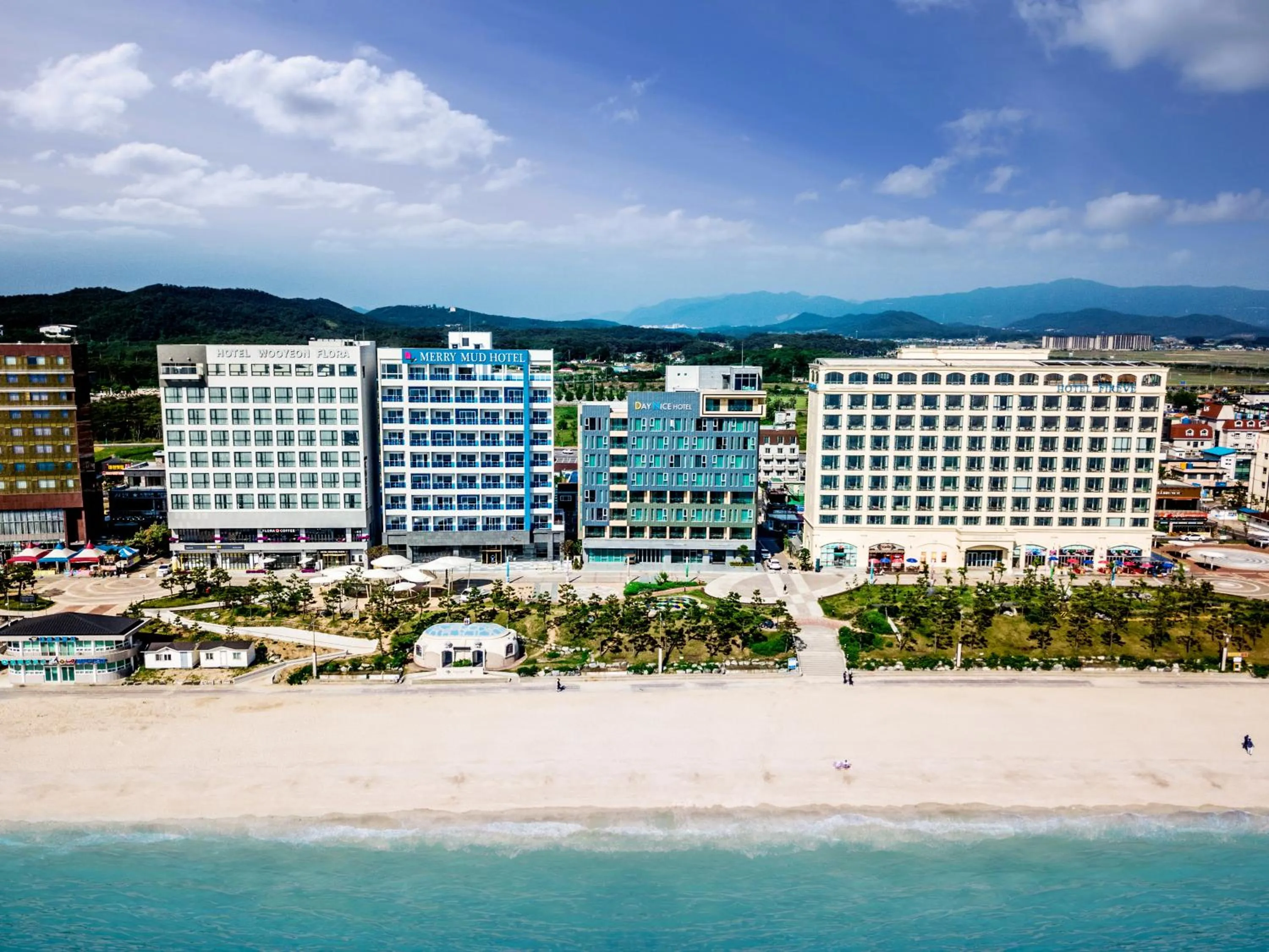 Property building in Merrymud Hotel