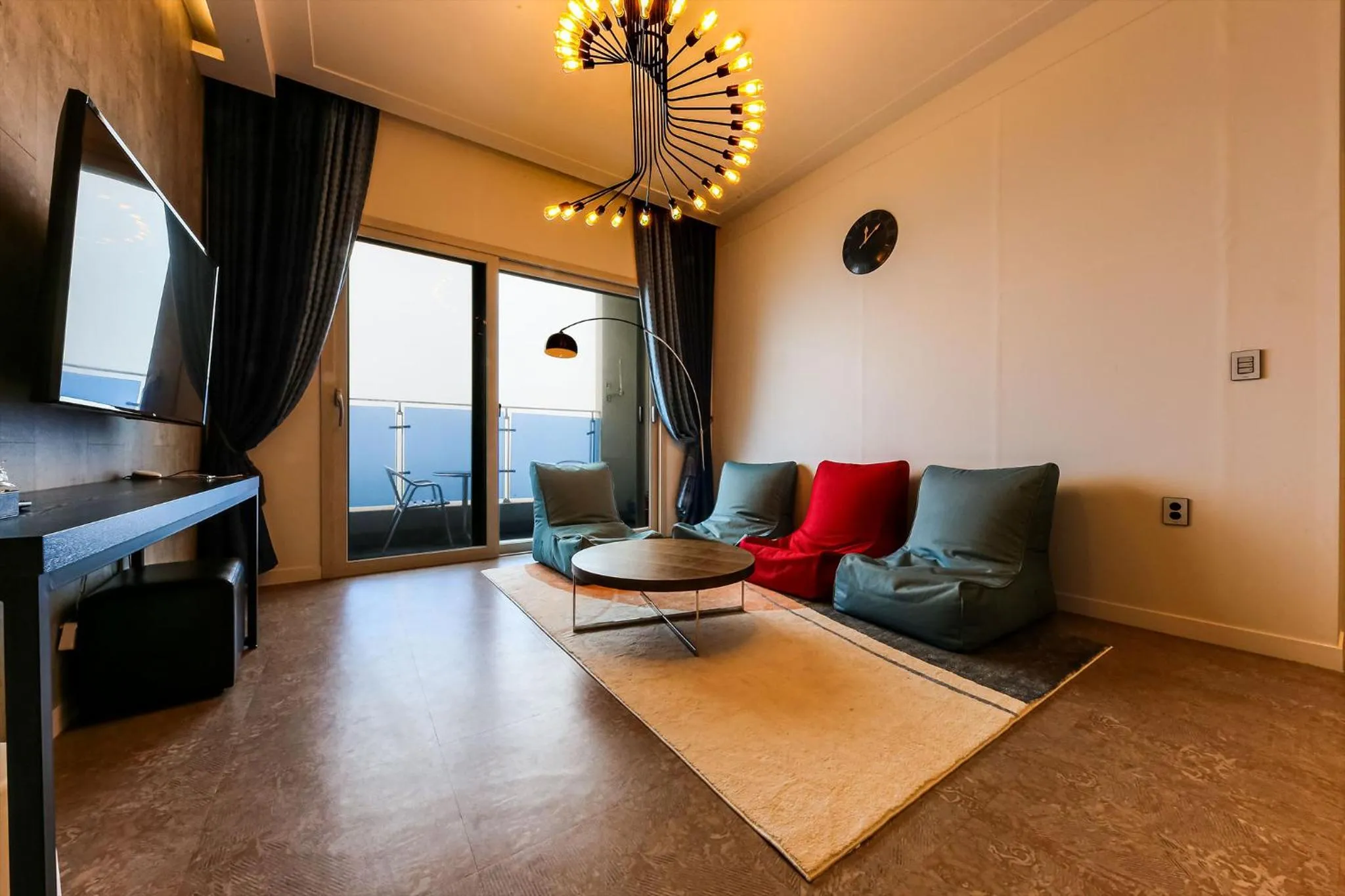 Living room in Merrymud Hotel