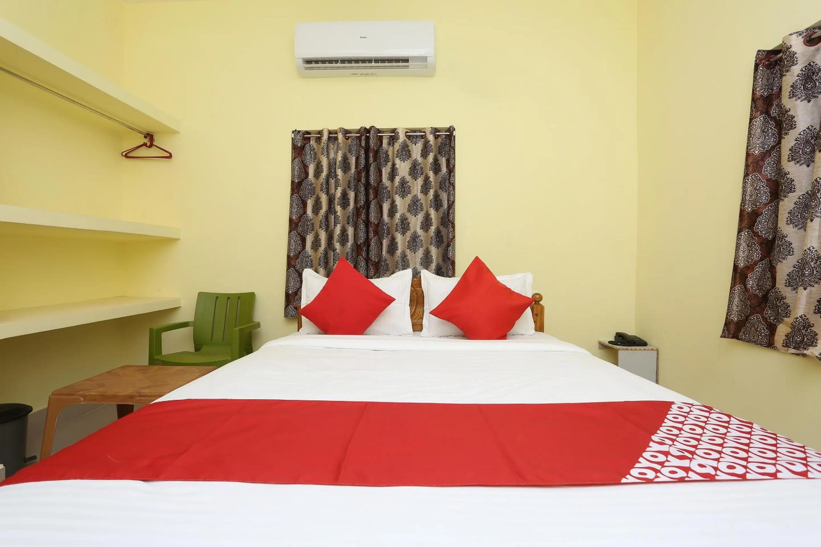 Bedroom in Hotel O Nandan Residency