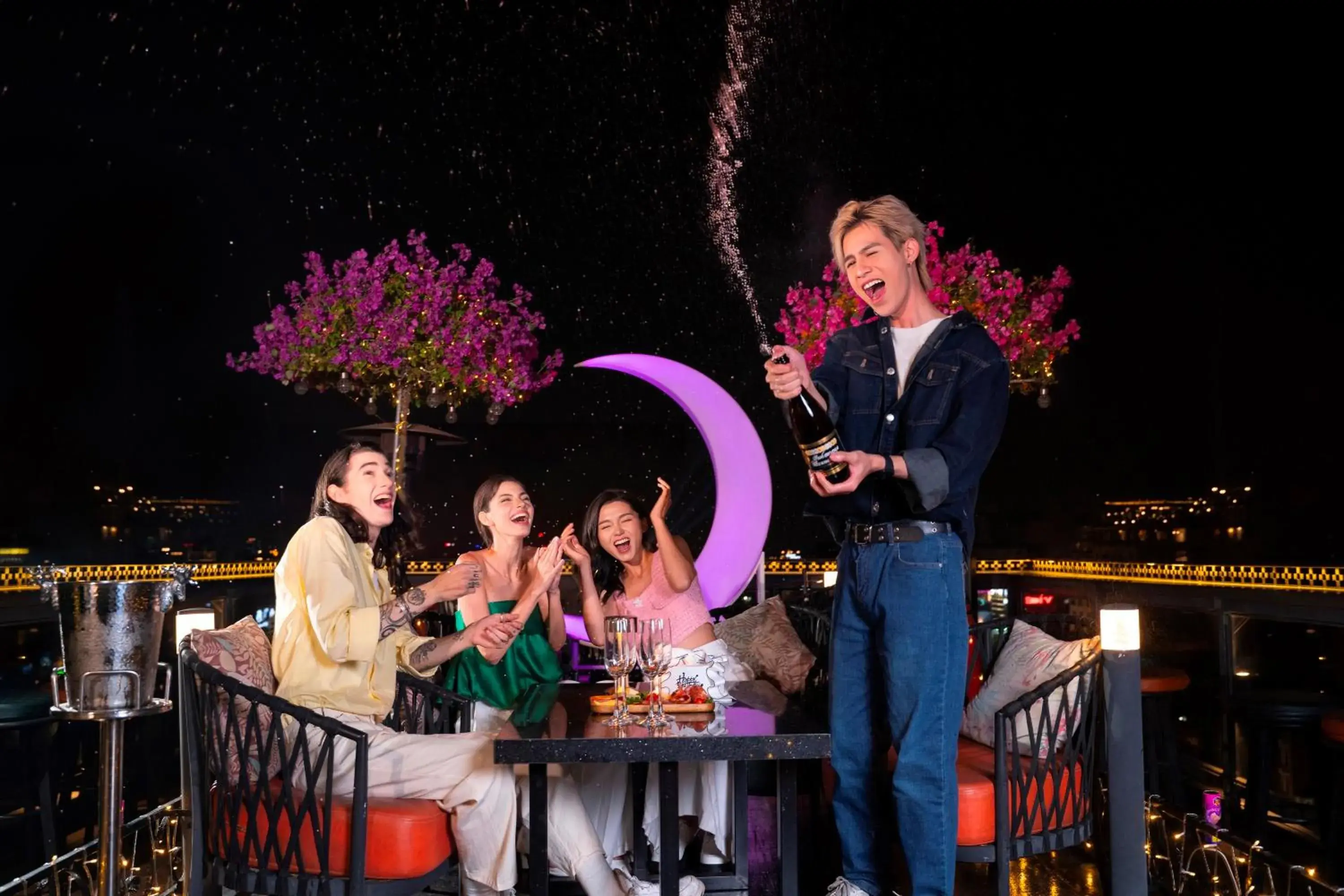 Food and drinks in Aurora Premium - A Lifestyle Hotel Food and drinks in Aurora Premium - A Lifestyle Hotel