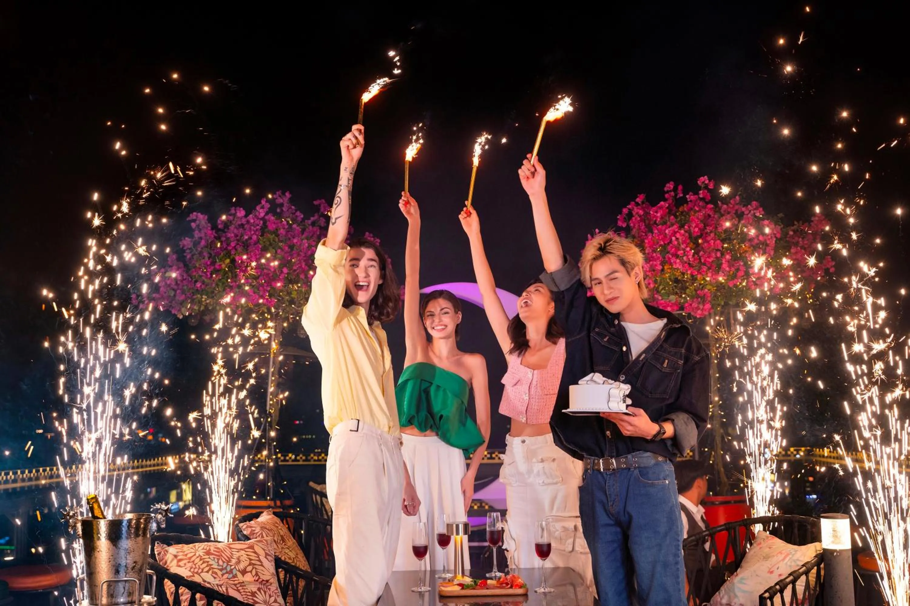 Night in Aurora Premium - A Lifestyle Hotel