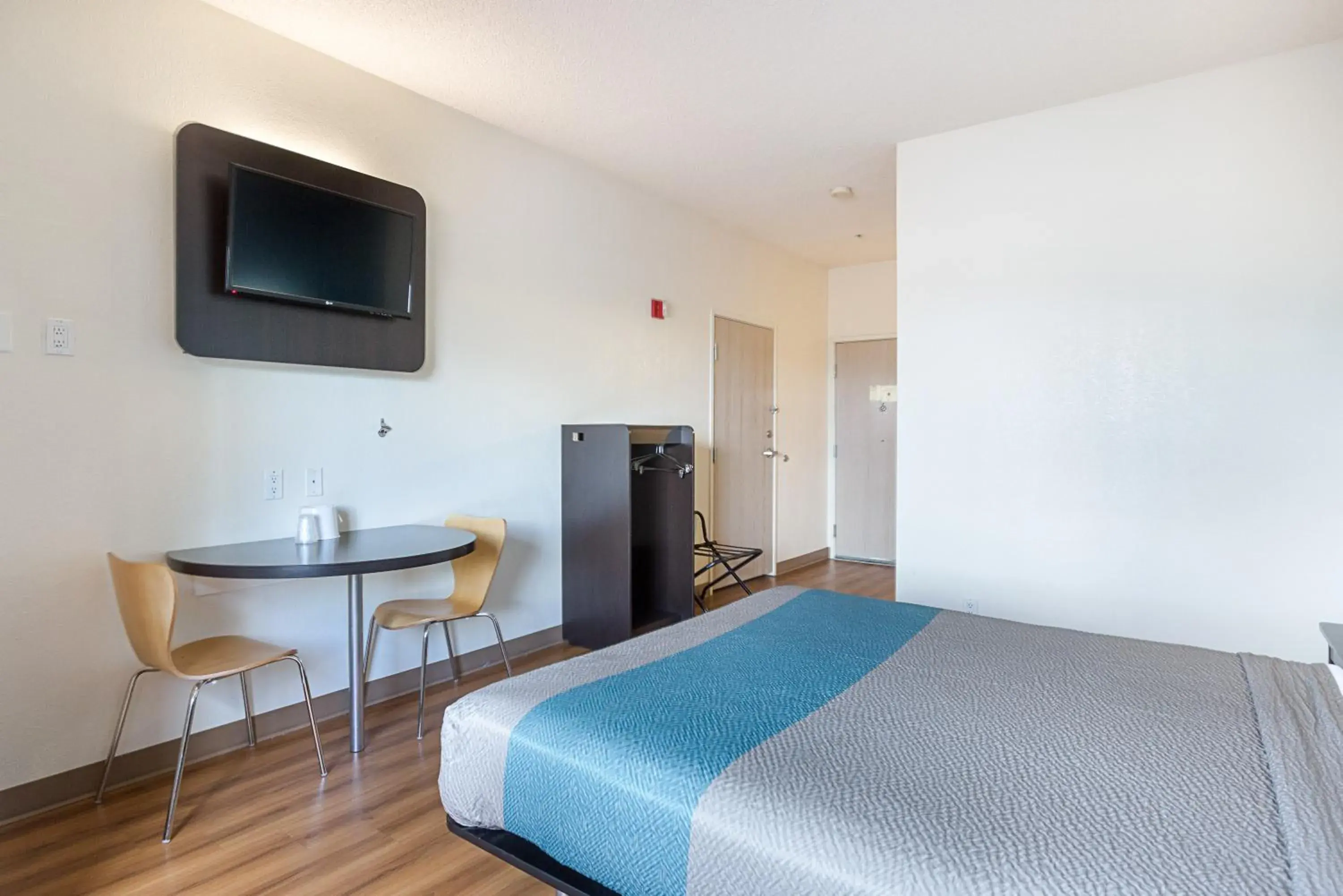 Bedroom, Bed in Motel 6-Page, AZ Bedroom, Bed in Motel 6-Page, AZ