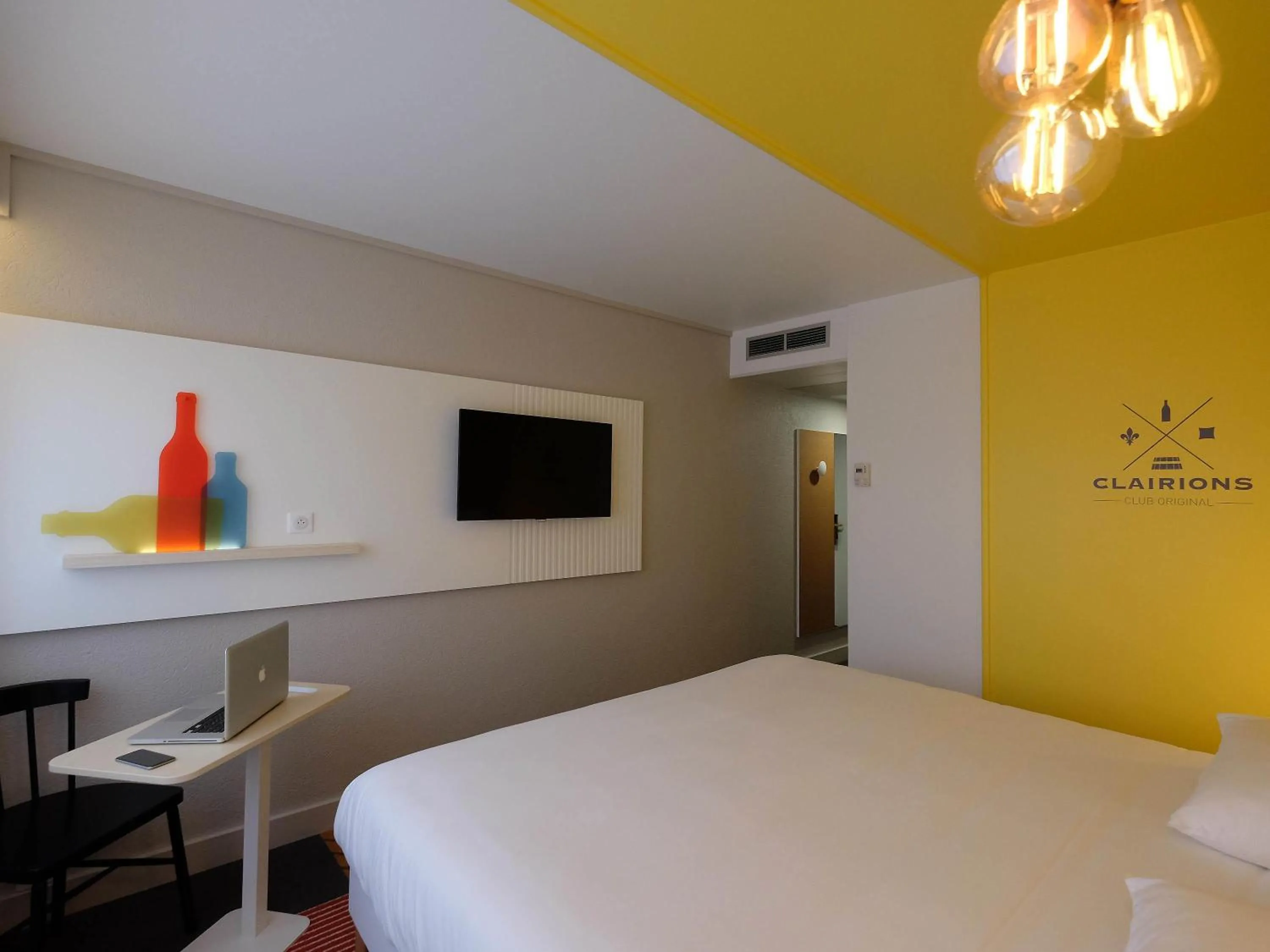 Bedroom, Bed in Hôtel ibis Styles Auxerre Nord