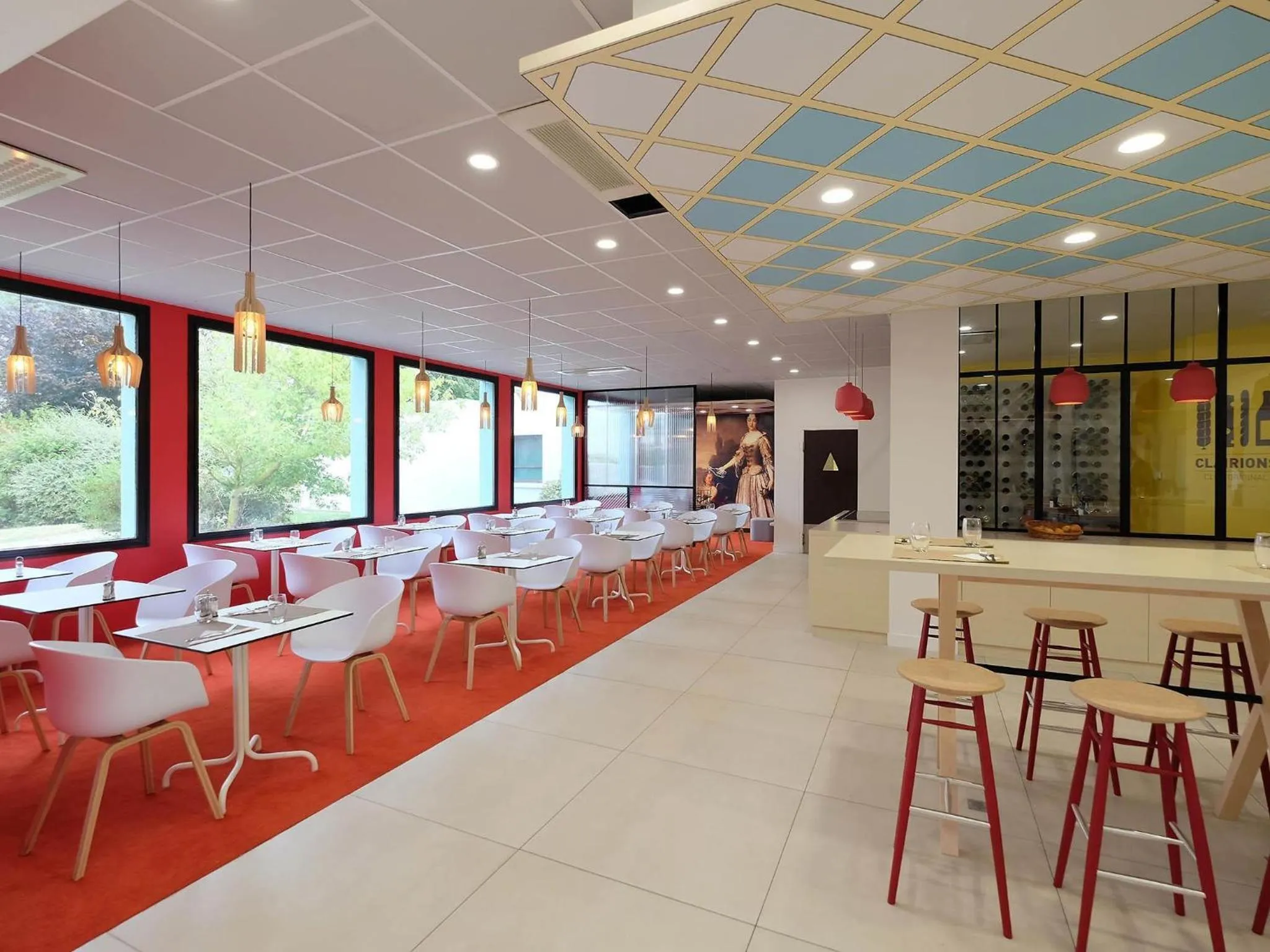Restaurant/places to eat in Hôtel ibis Styles Auxerre Nord