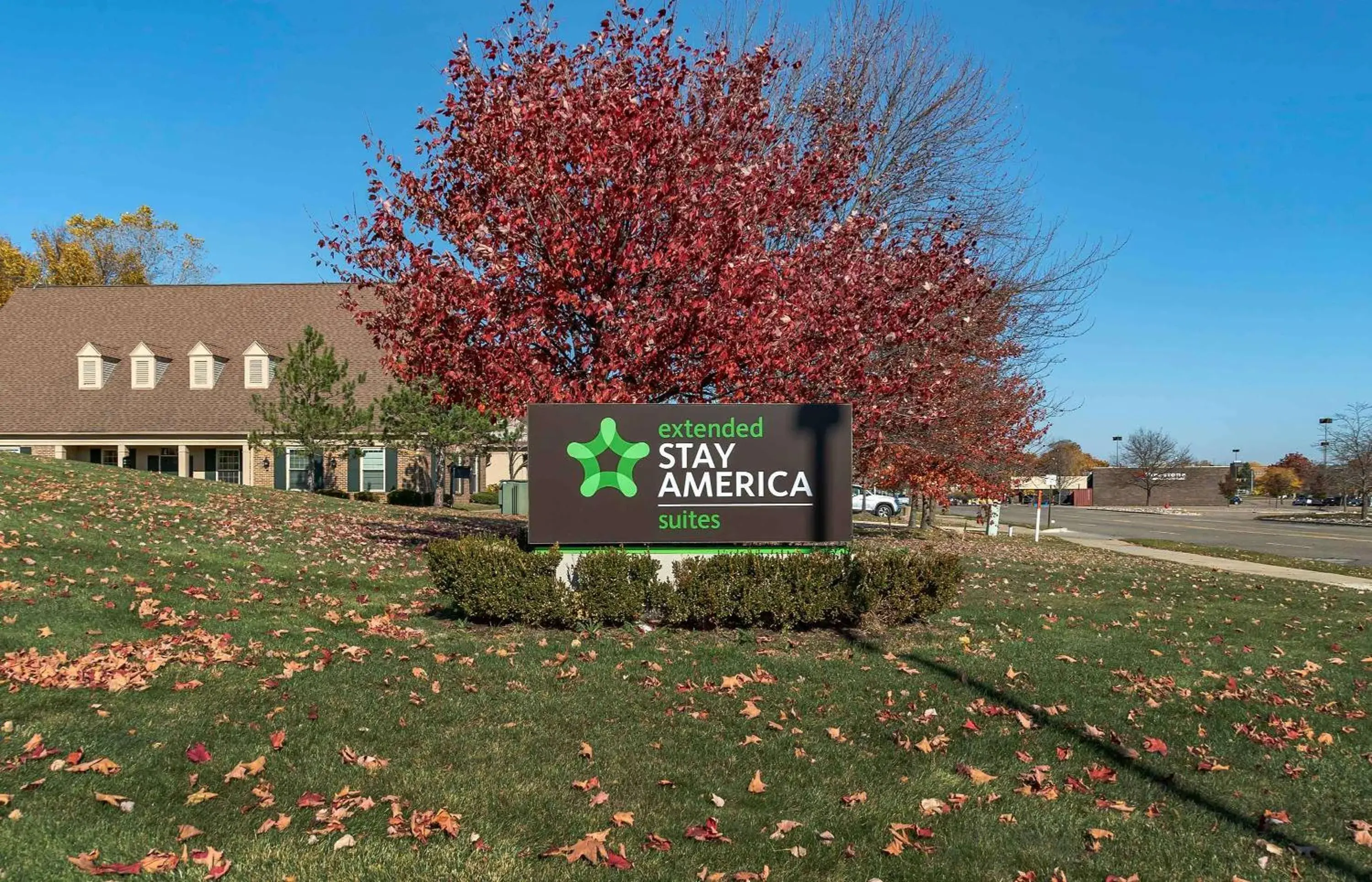Property building in Extended Stay America Suites - Detroit - Ann Arbor - Briarwood Mall Property building in Extended Stay America Suites - Detroit - Ann Arbor - Briarwood Mall