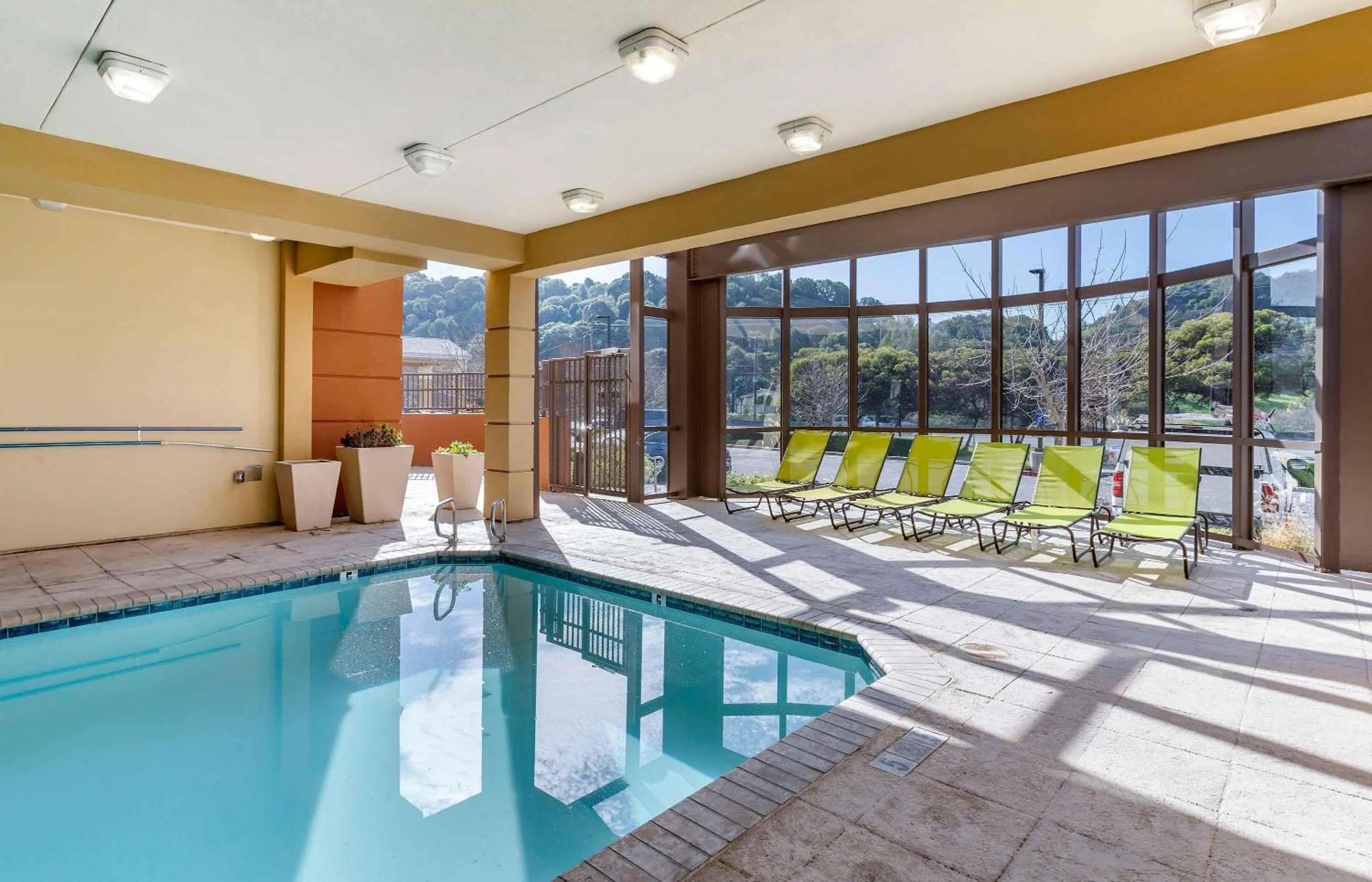 Pool view in Extended Stay America Suites - San Rafael - Francisco Blvd East