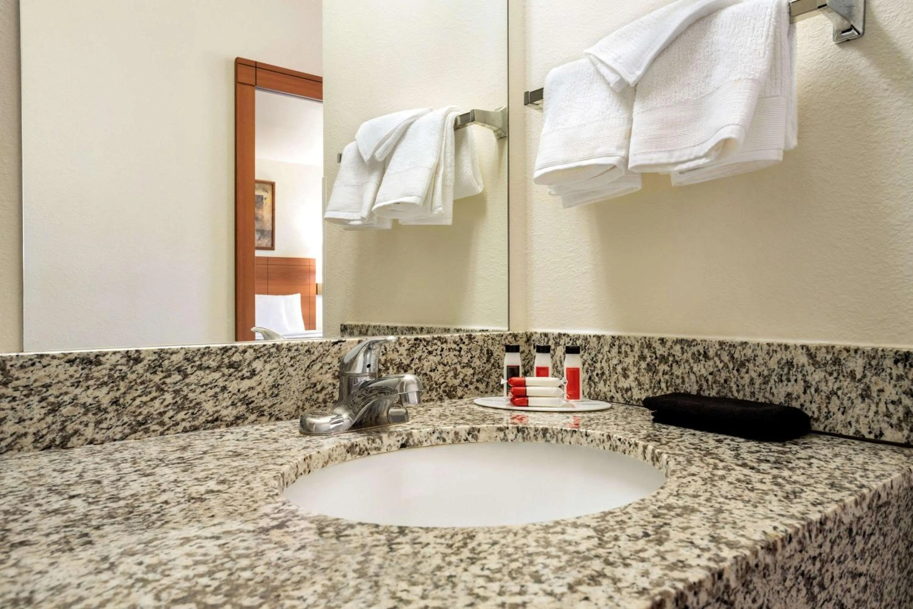 Bathroom in Travelodge by Wyndham Bill WY Thunder Basin Ntl Grassland