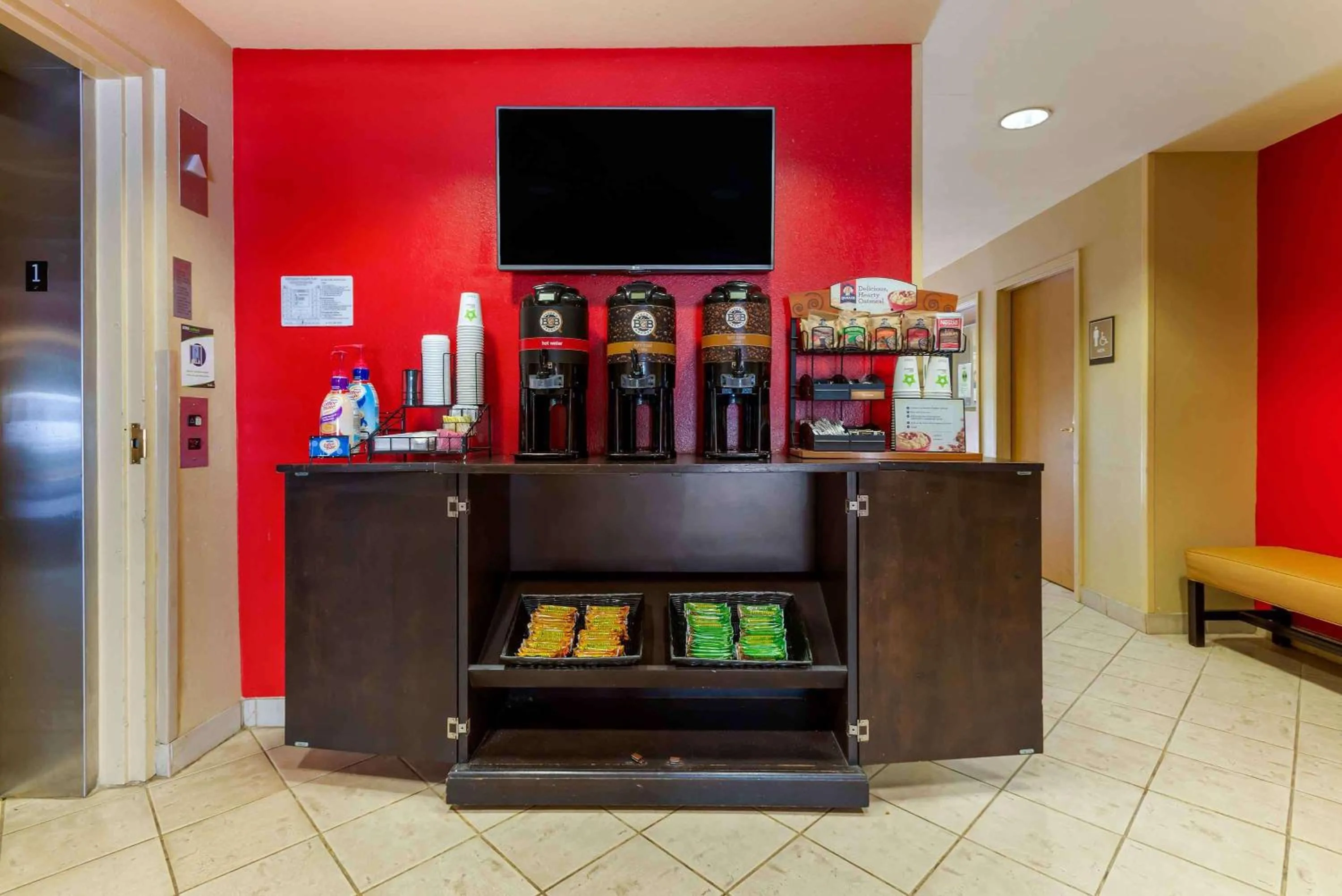 Breakfast in Extended Stay America Suites - Piscataway - Rutgers University