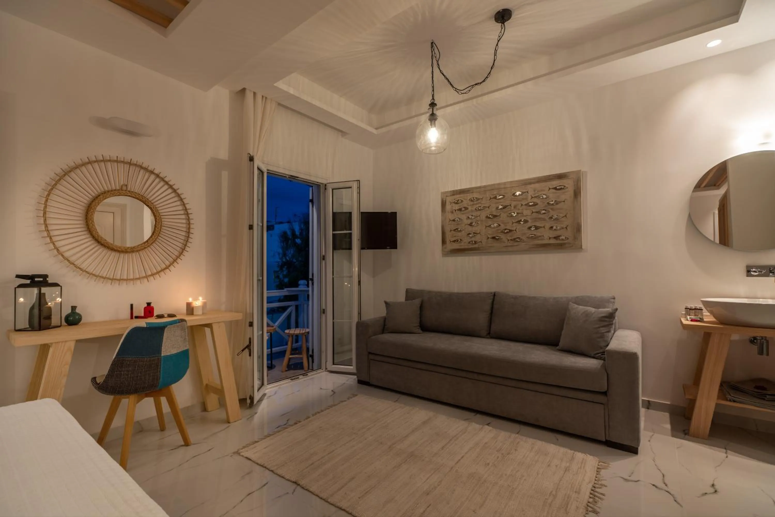 Photo of the whole room in Central Suites Mykonos