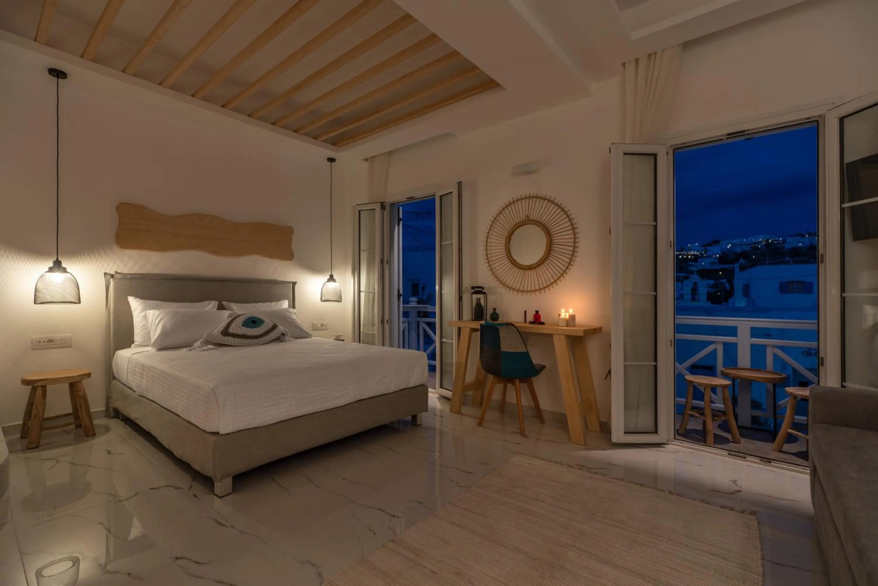 Photo of the whole room in Central Suites Mykonos