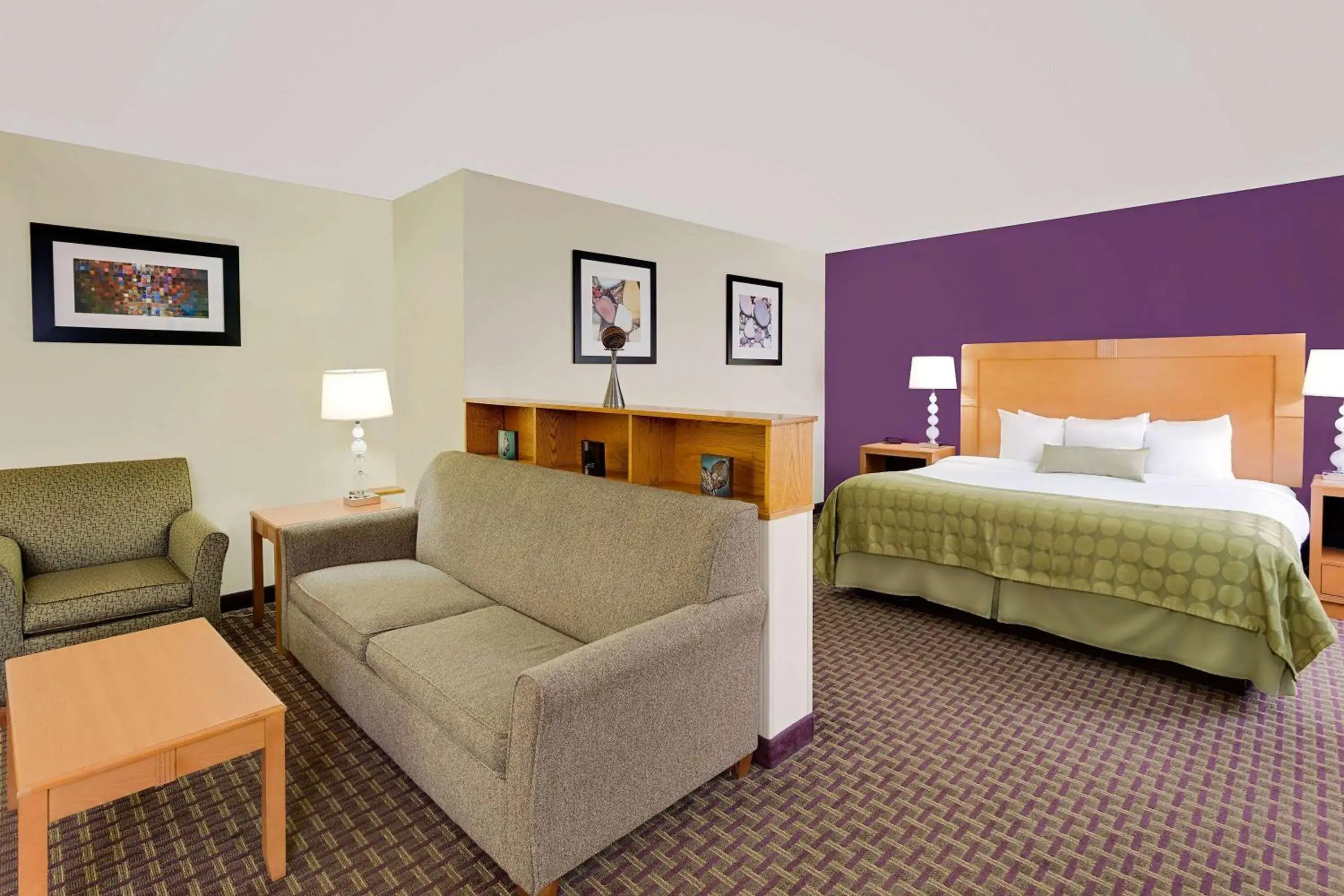 Photo of the whole room, Bed in Ramada by Wyndham Marquette Photo of the whole room, Bed in Ramada by Wyndham Marquette