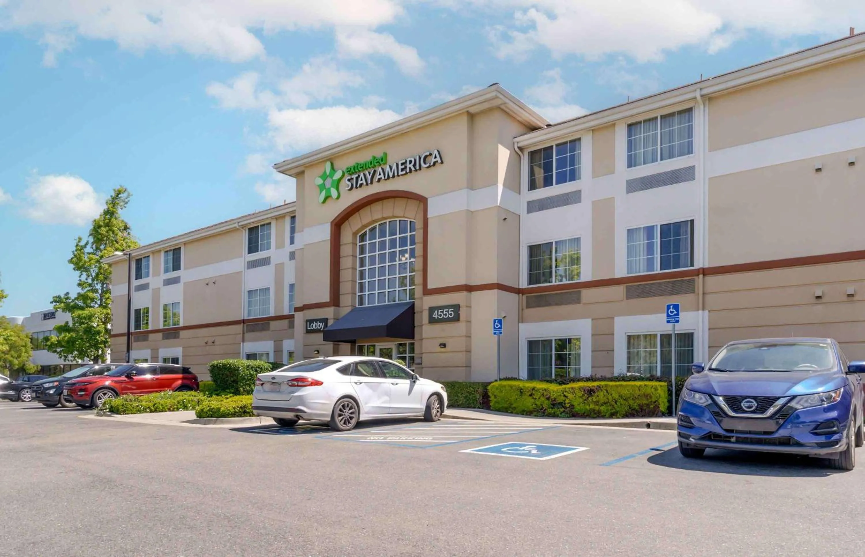 Property building in Extended Stay America Suites - Pleasanton - Chabot Dr