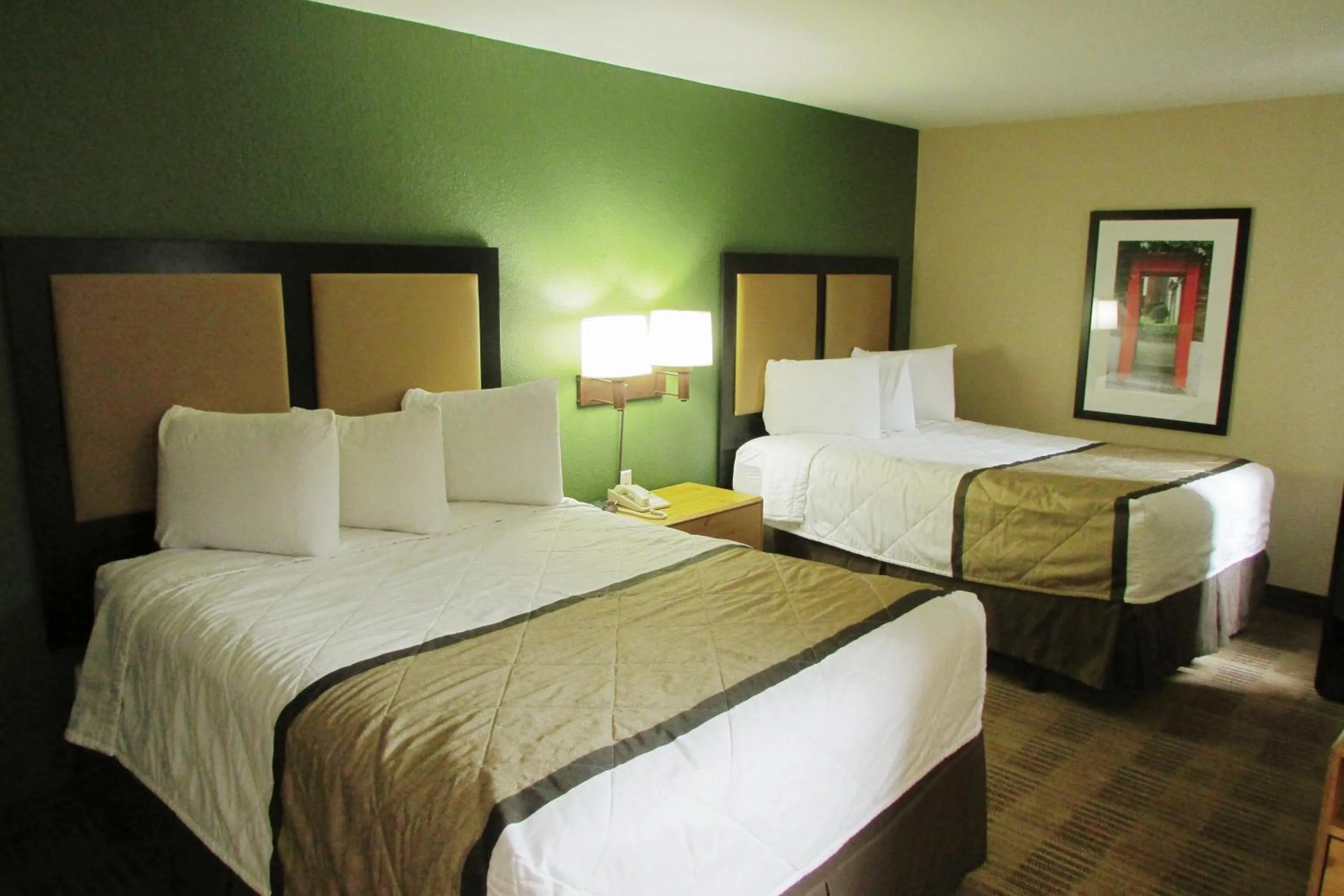 Bed in Extended Stay America Suites - Pleasanton - Chabot Dr