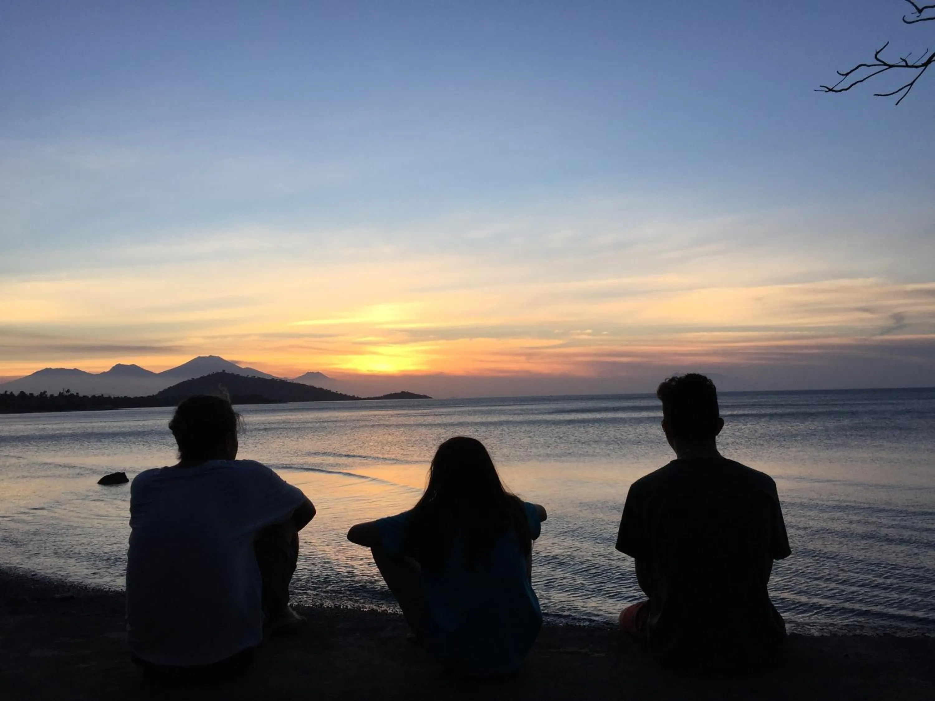People in Kalyssa Beach Bungalows