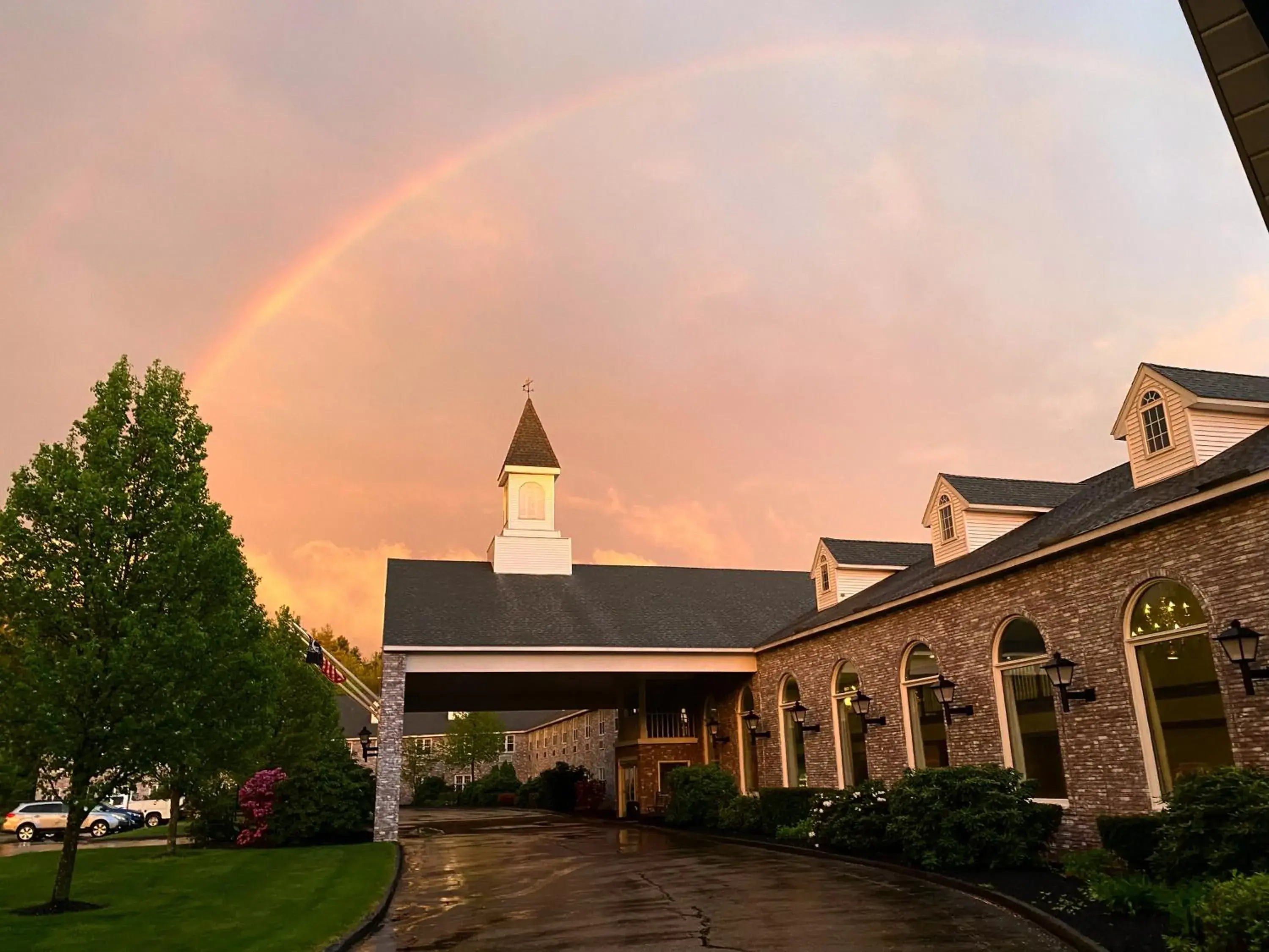 Property building in Colonial Hotel Property building in Colonial Hotel