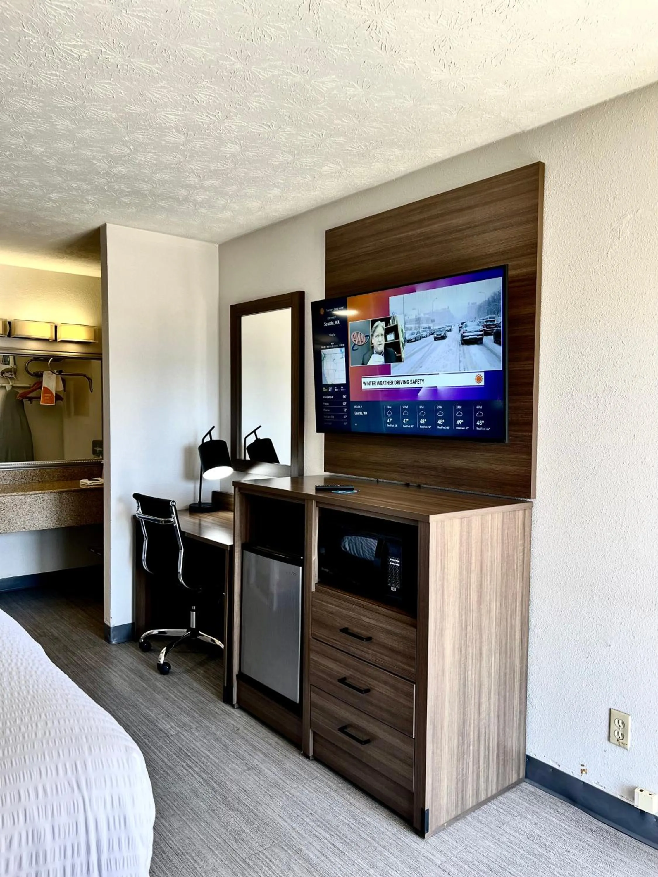 Bed in Best Western Southlake Inn