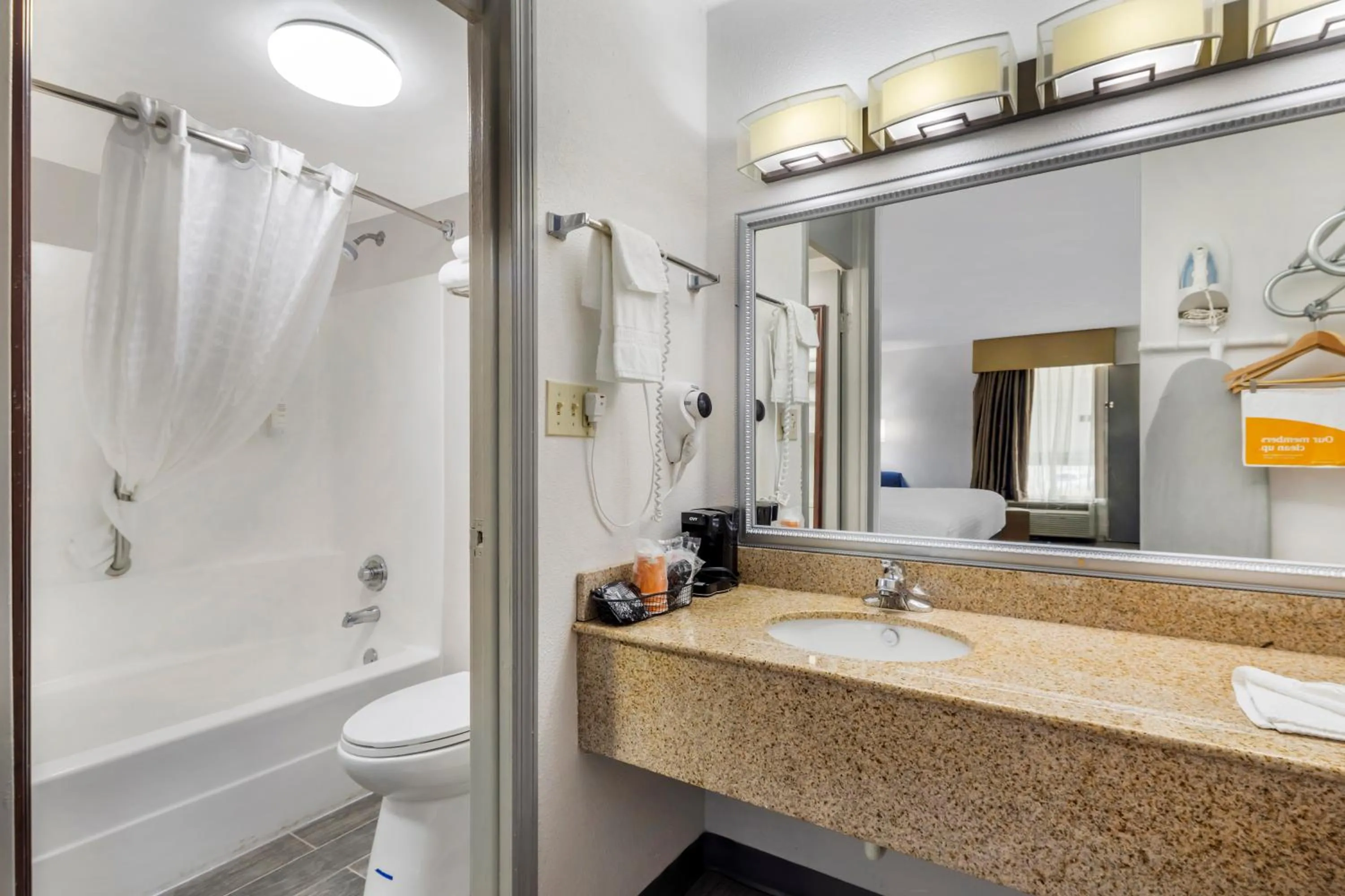 Clarion Pointe Morrow - Atlanta South