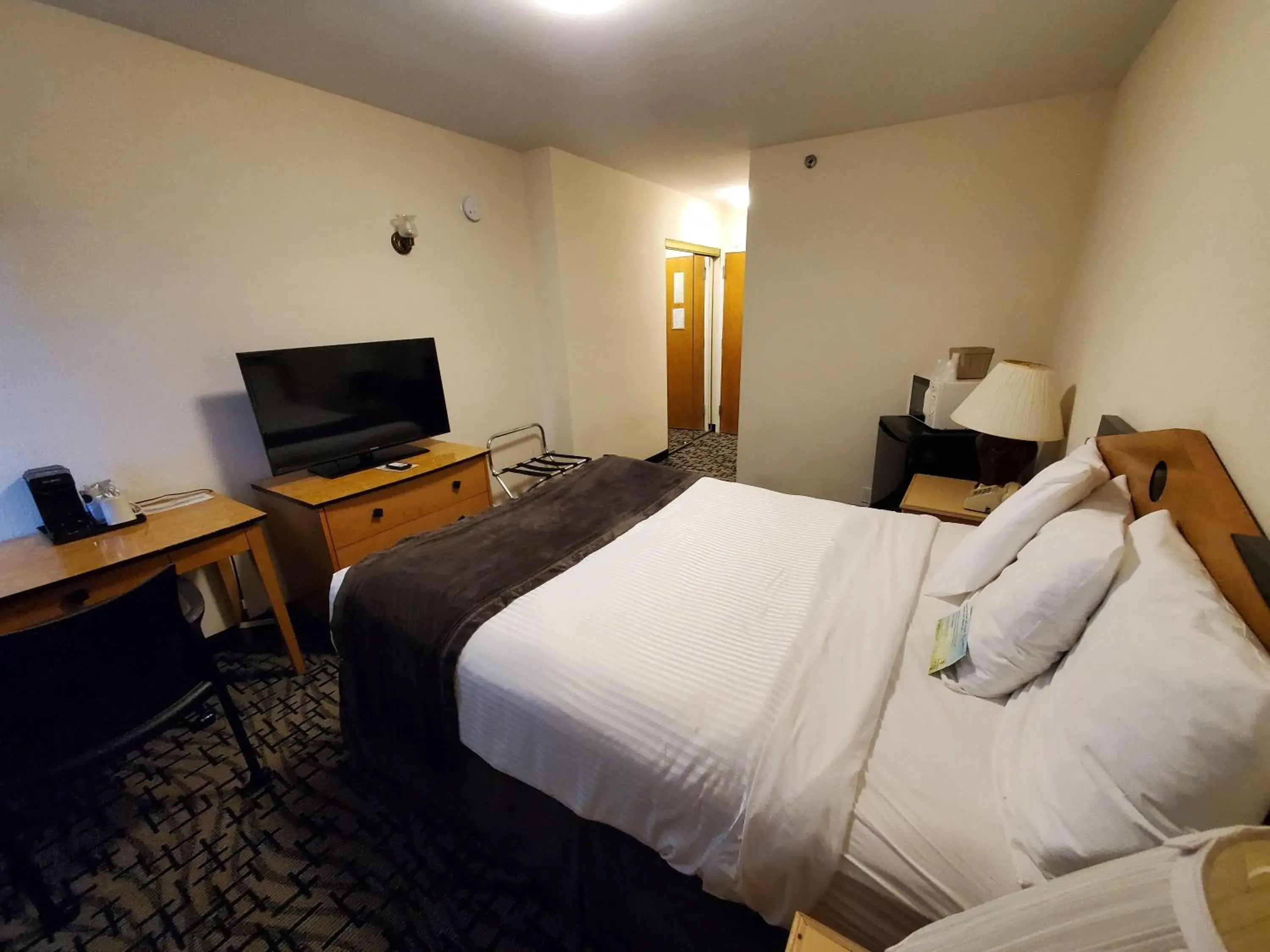 Bedroom in Groton Inn & Suites