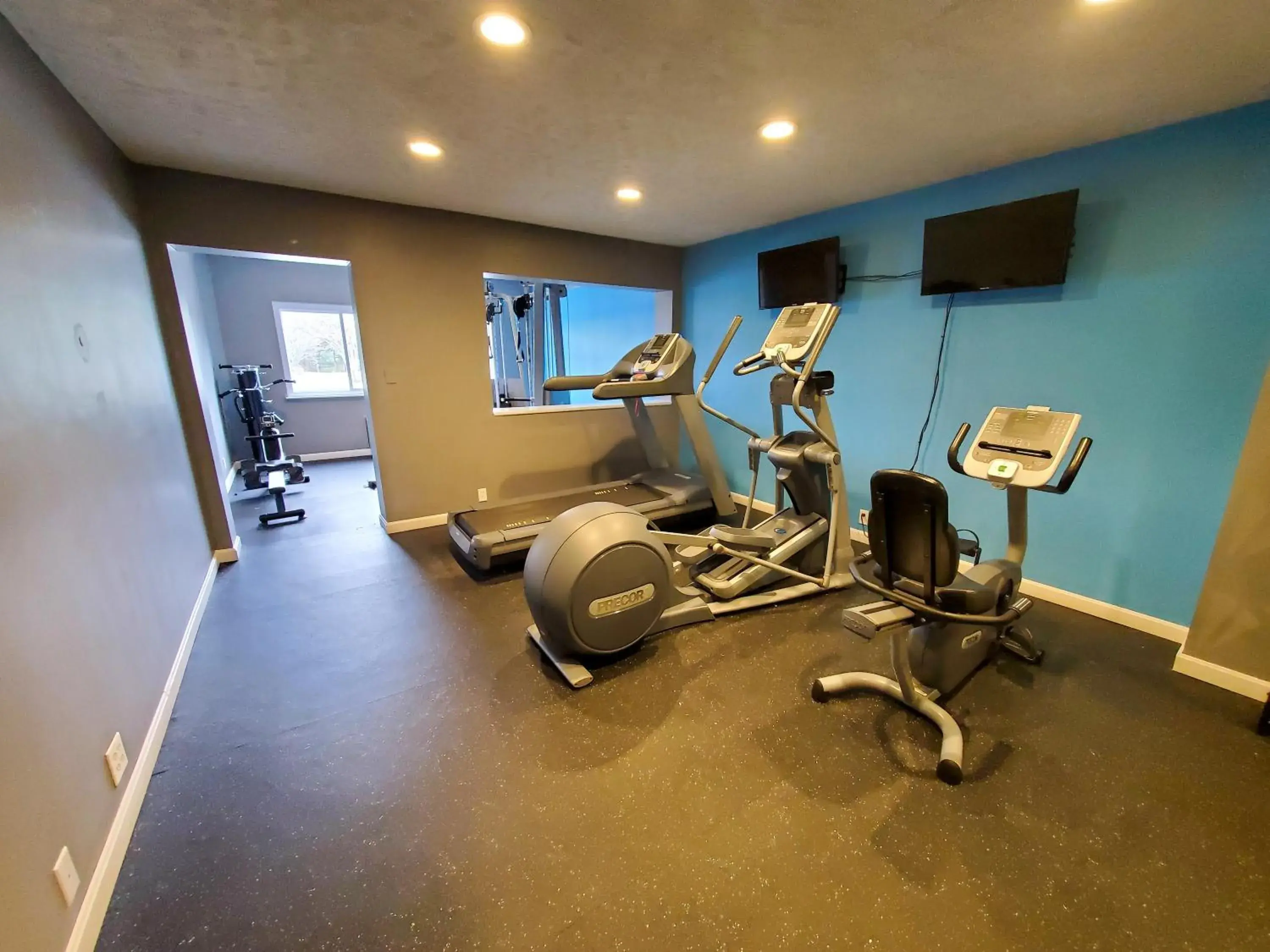 Fitness centre/facilities, Fitness Center/Facilities in Groton Inn & Suites