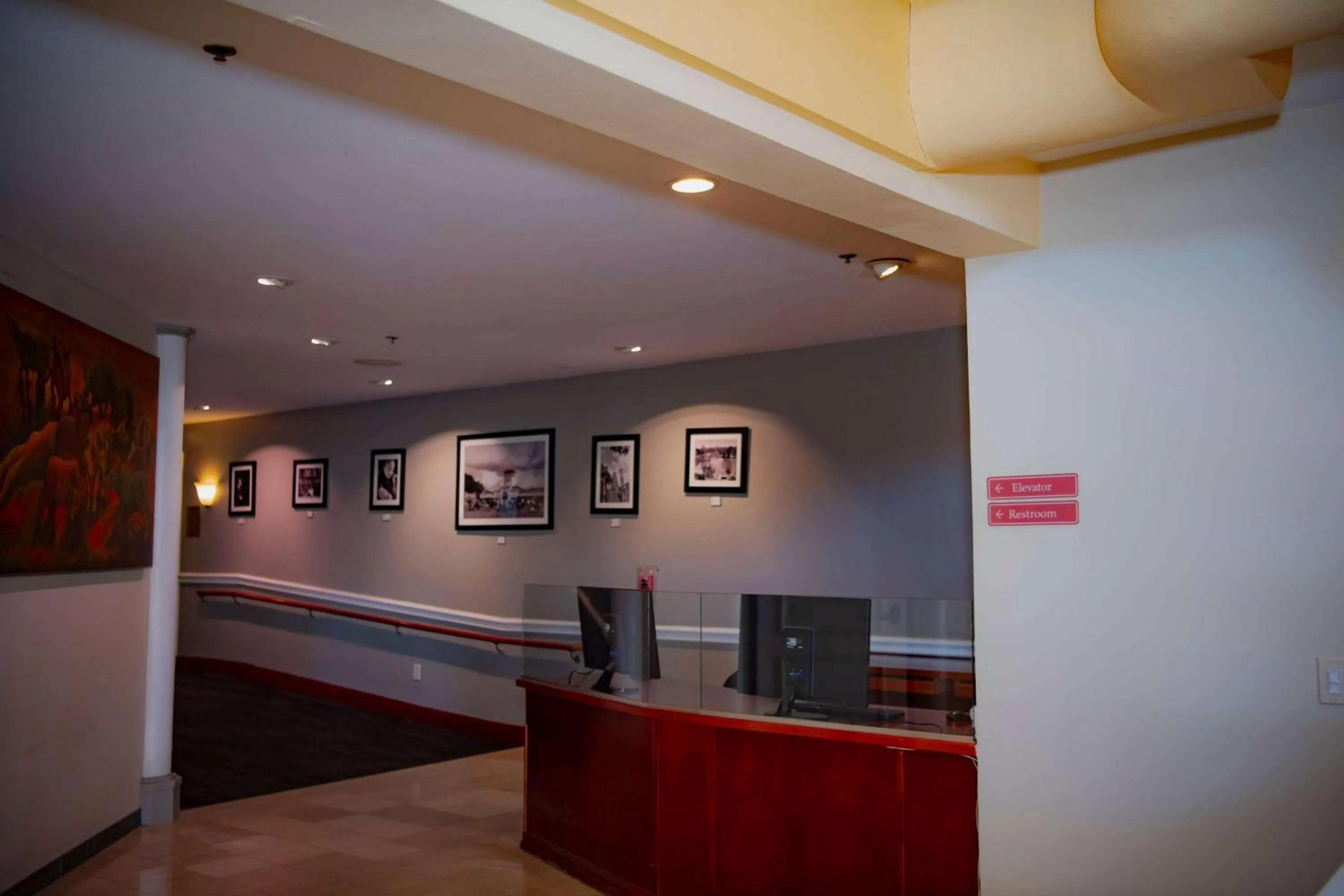 Business facilities in Ramada Plaza by Wyndham Garden Grove/Anaheim South