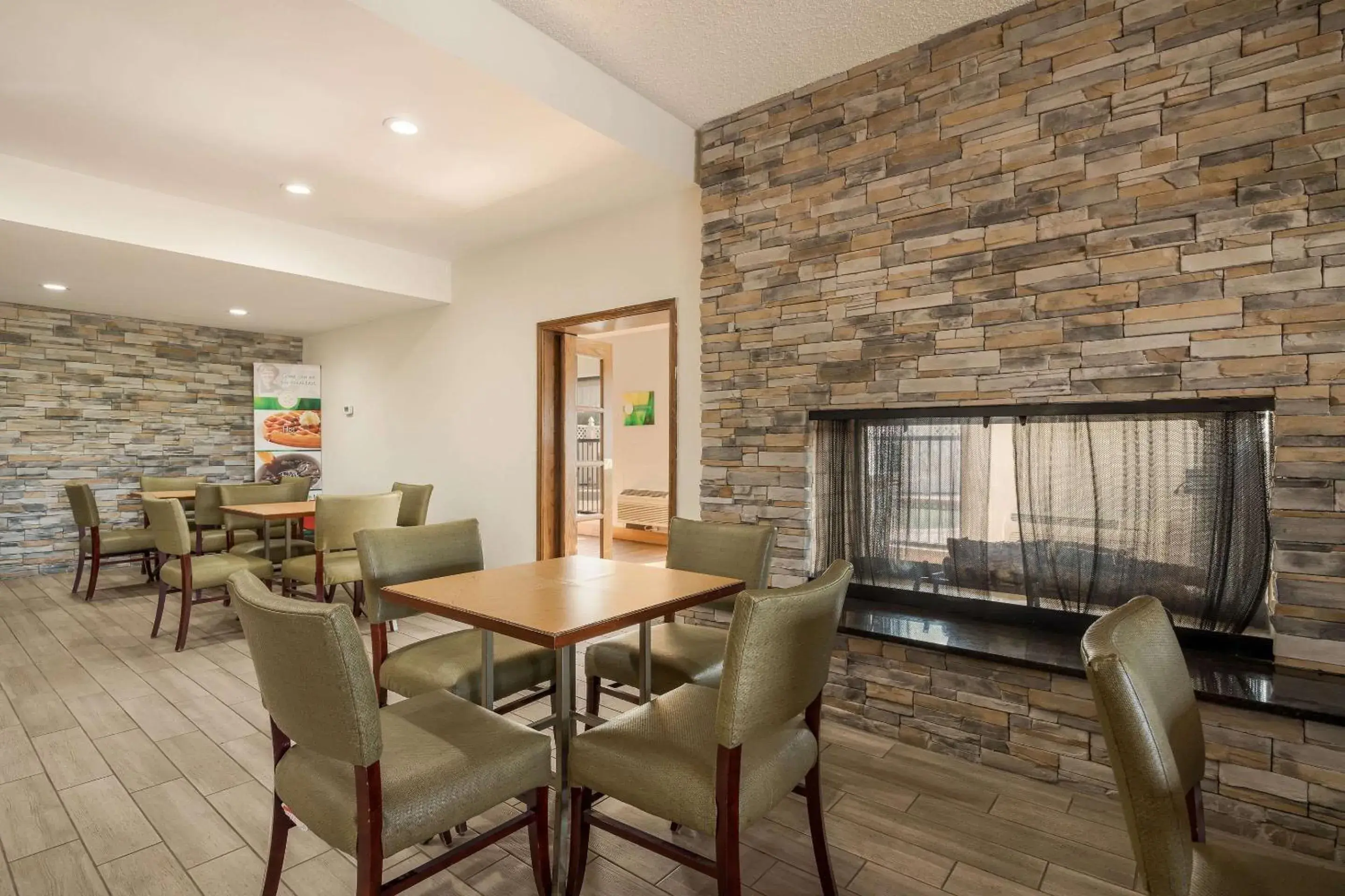 Restaurant/places to eat in Quality Inn Tulsa Central Restaurant/places to eat in Quality Inn Tulsa Central