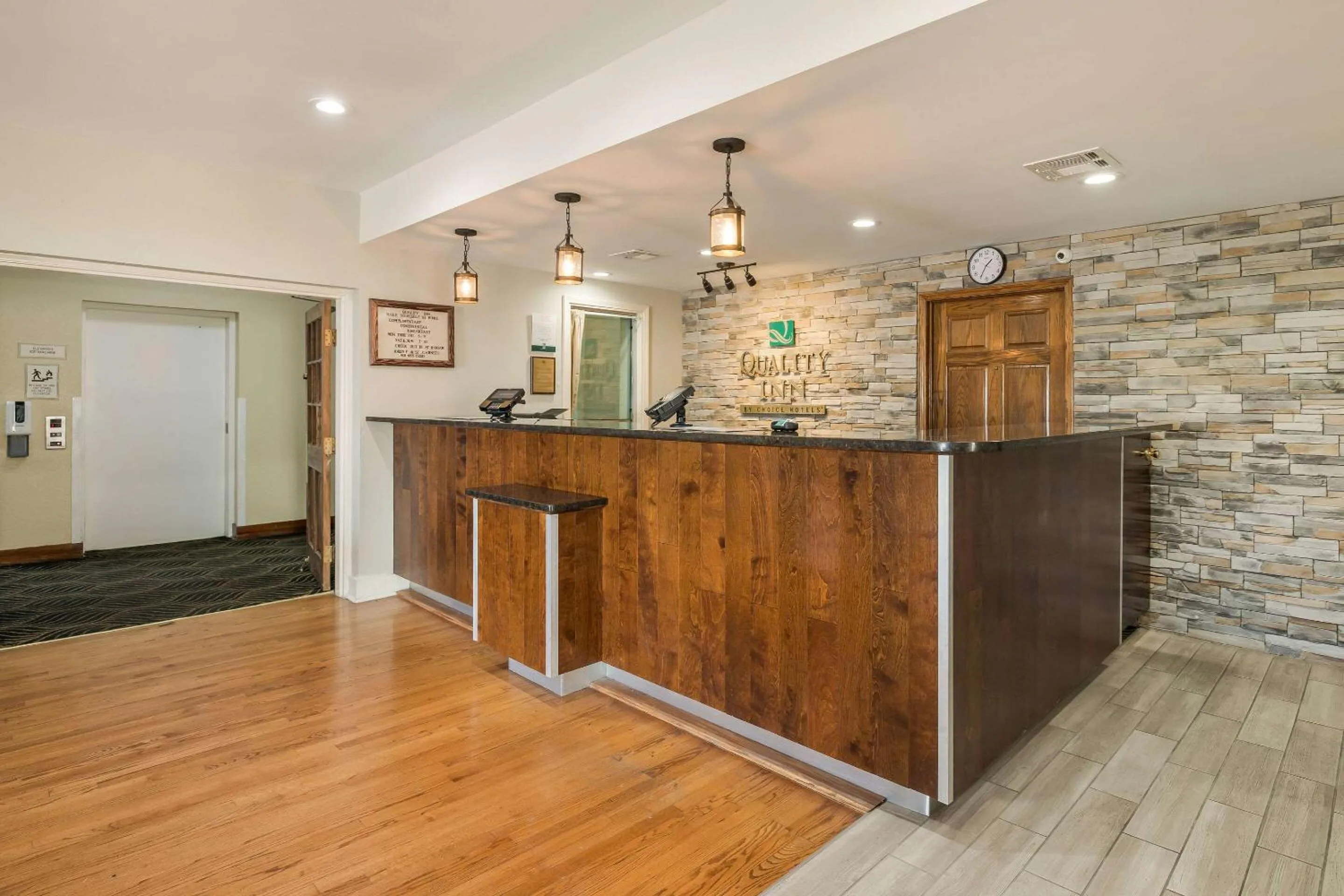 Lobby or reception in Quality Inn Tulsa Central