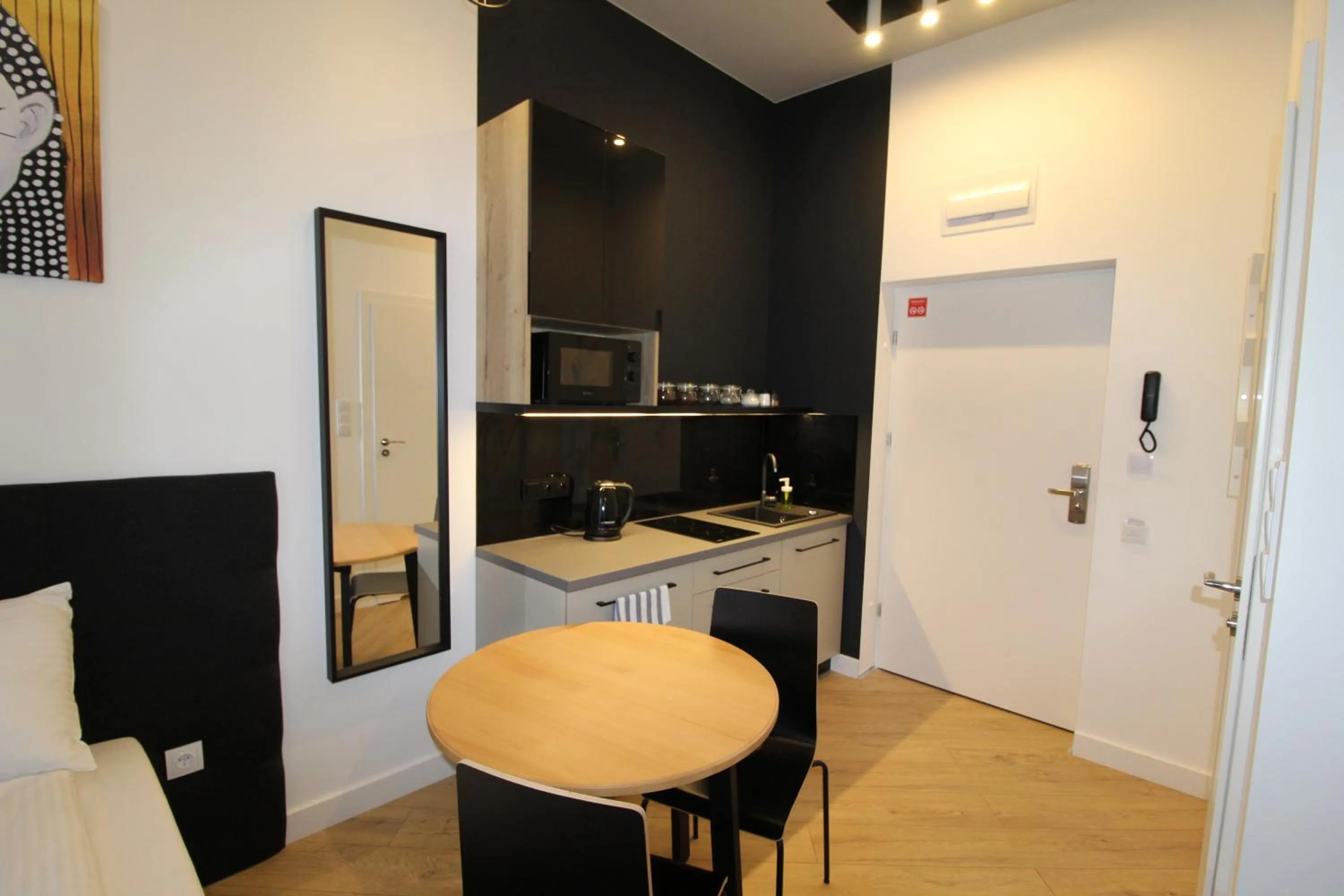 Kitchen or kitchenette in Apartamenty Nowa Kamienica Częstochowa Centrum Szymanowskiego 22A