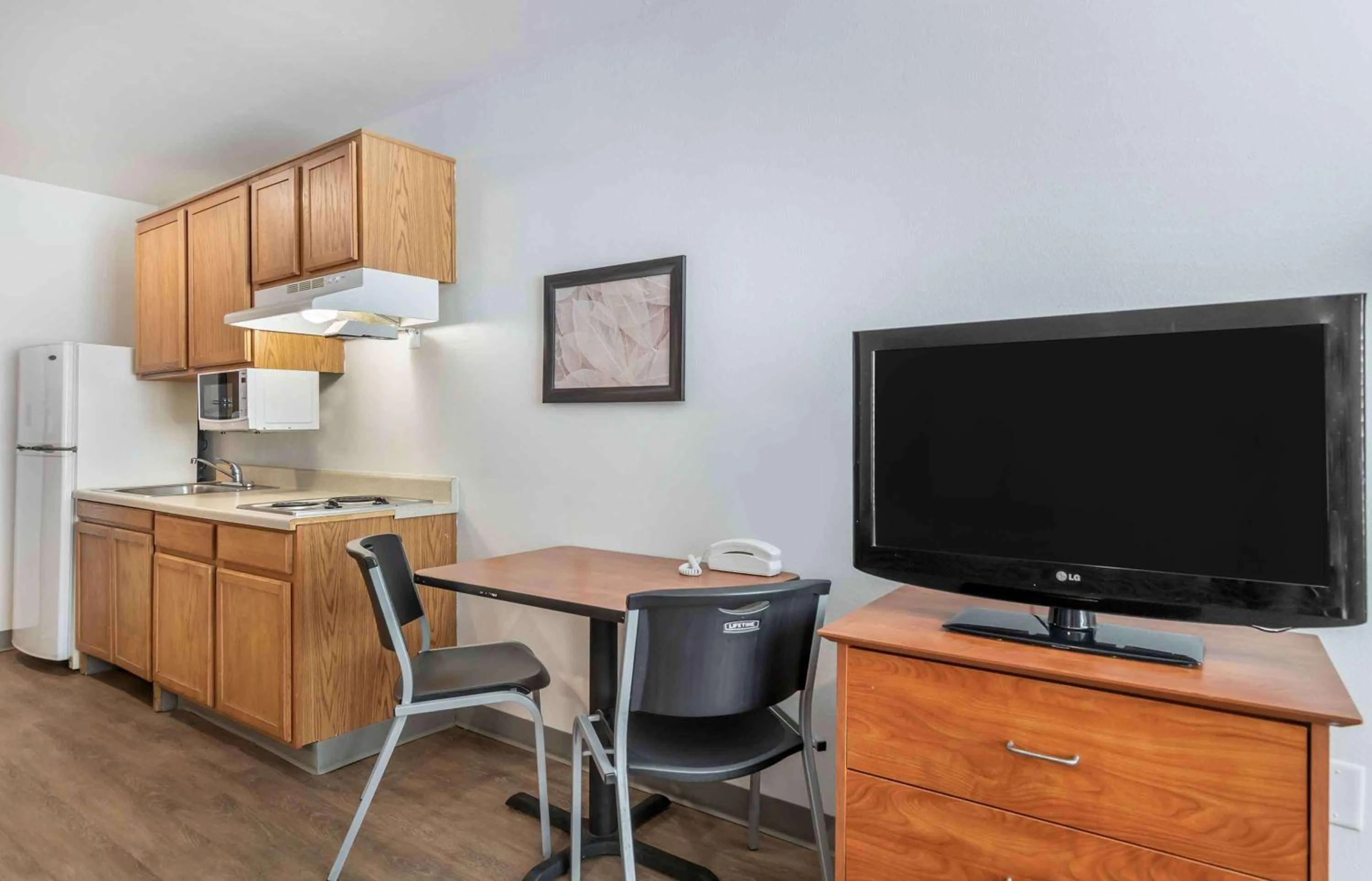 Bedroom in Extended Stay America Select Suites - Austin - Northwest