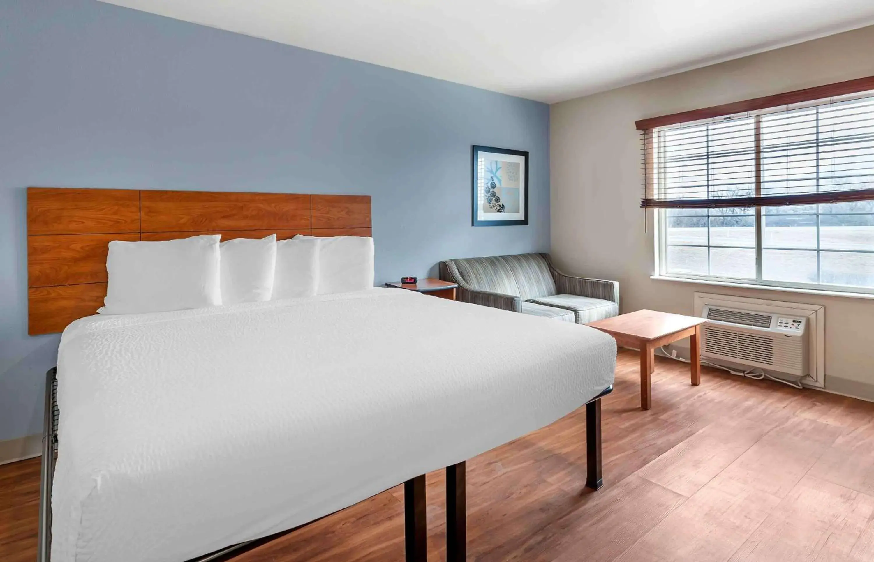 Bedroom, Bed in Extended Stay America Select Suites - Austin - Northwest Bedroom, Bed in Extended Stay America Select Suites - Austin - Northwest