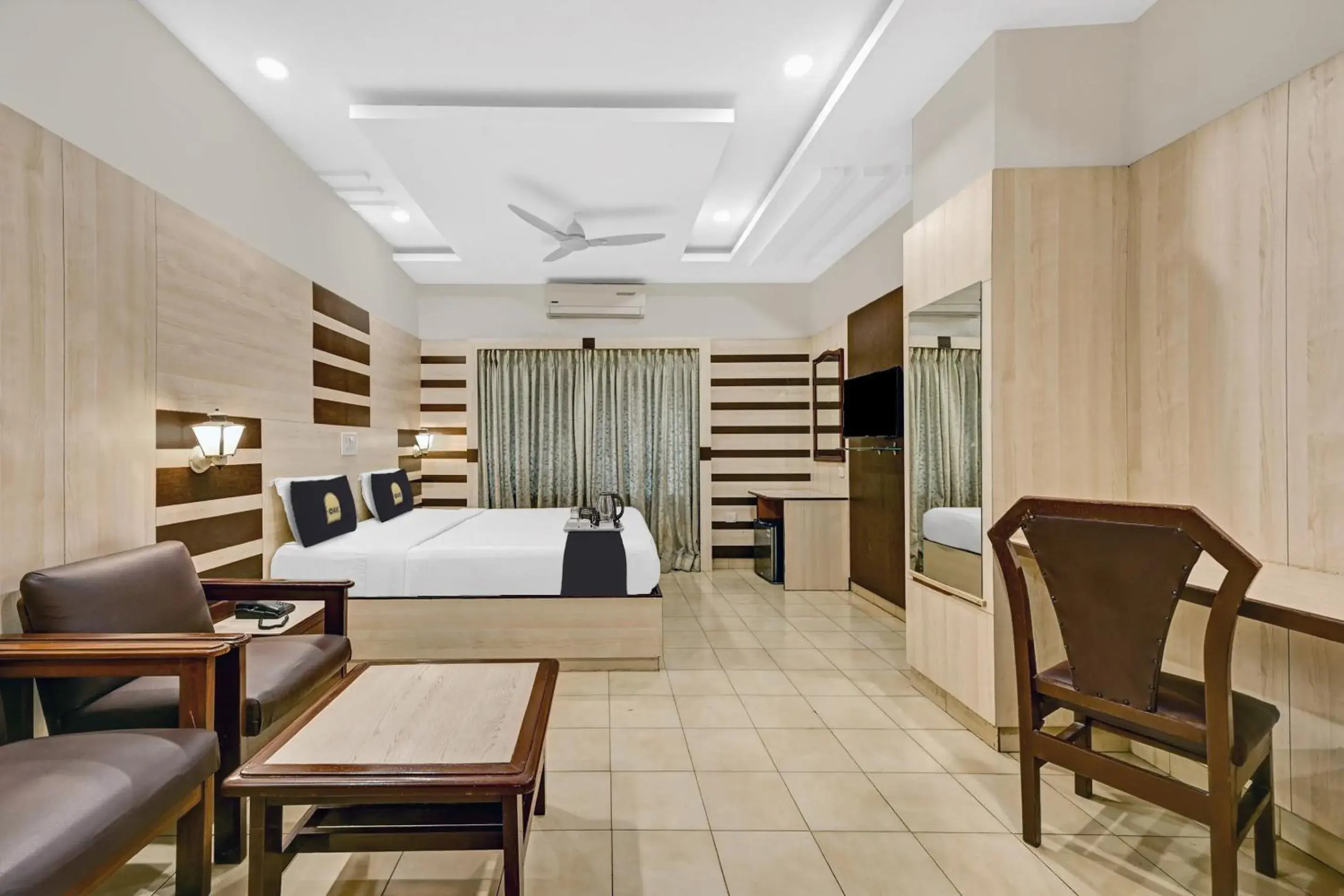 Bedroom, Bed in Townhouse OAK Hotel Belsons Taj Mahal Bedroom, Bed in Townhouse OAK Hotel Belsons Taj Mahal